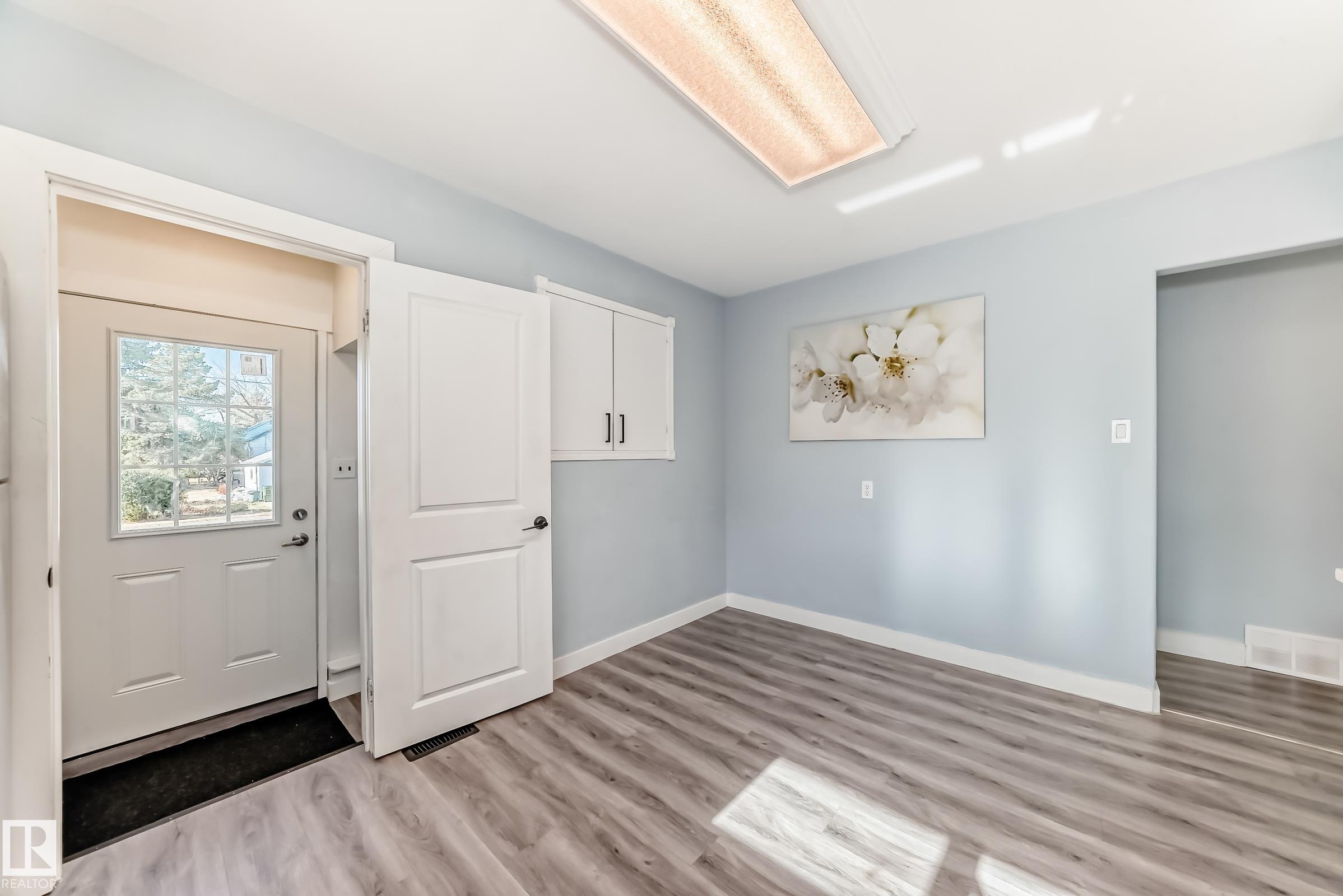 Photo 15 at 7104 129 Avenue NW, Balwin, Edmonton