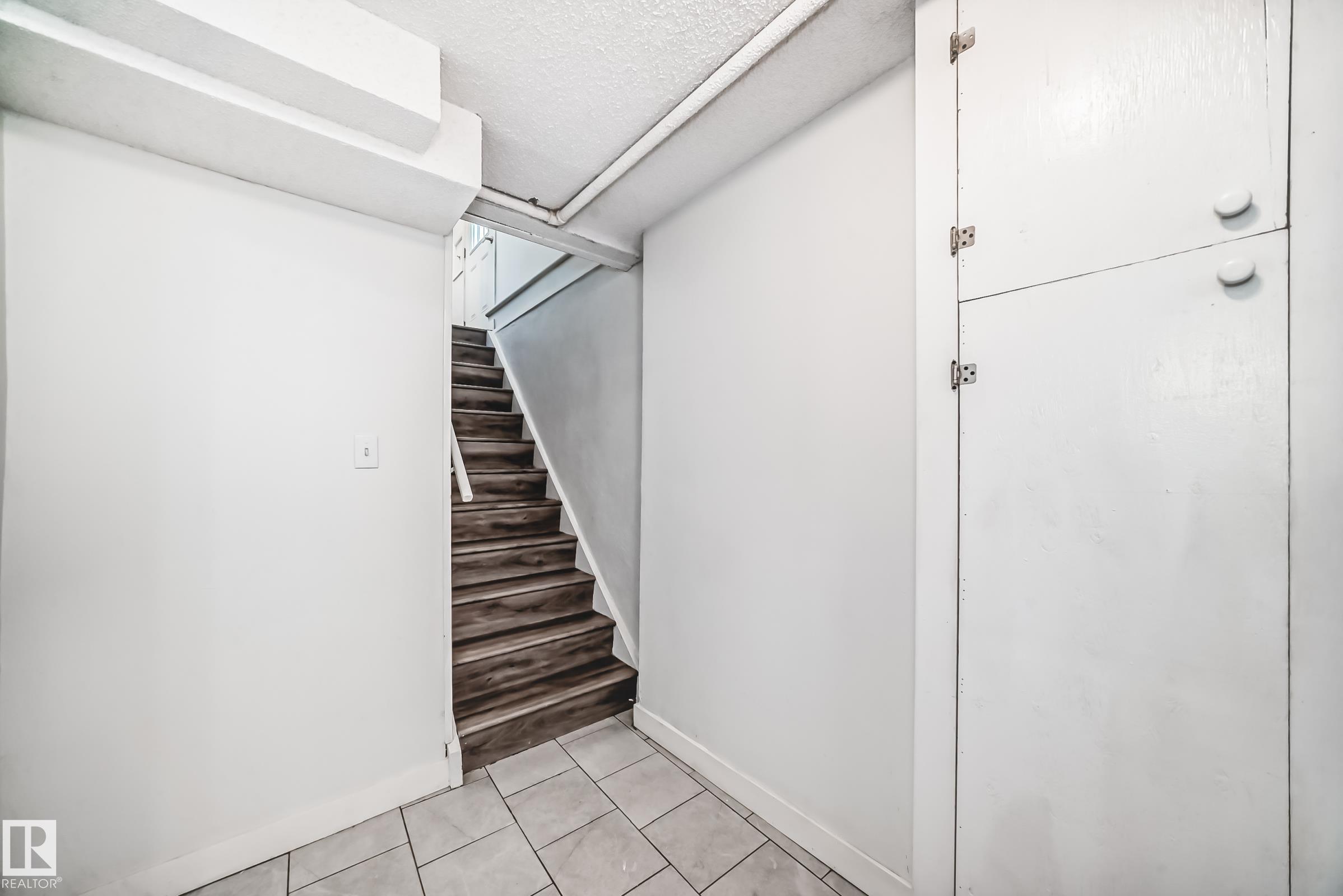 Photo 26 at 7104 129 Avenue NW, Balwin, Edmonton