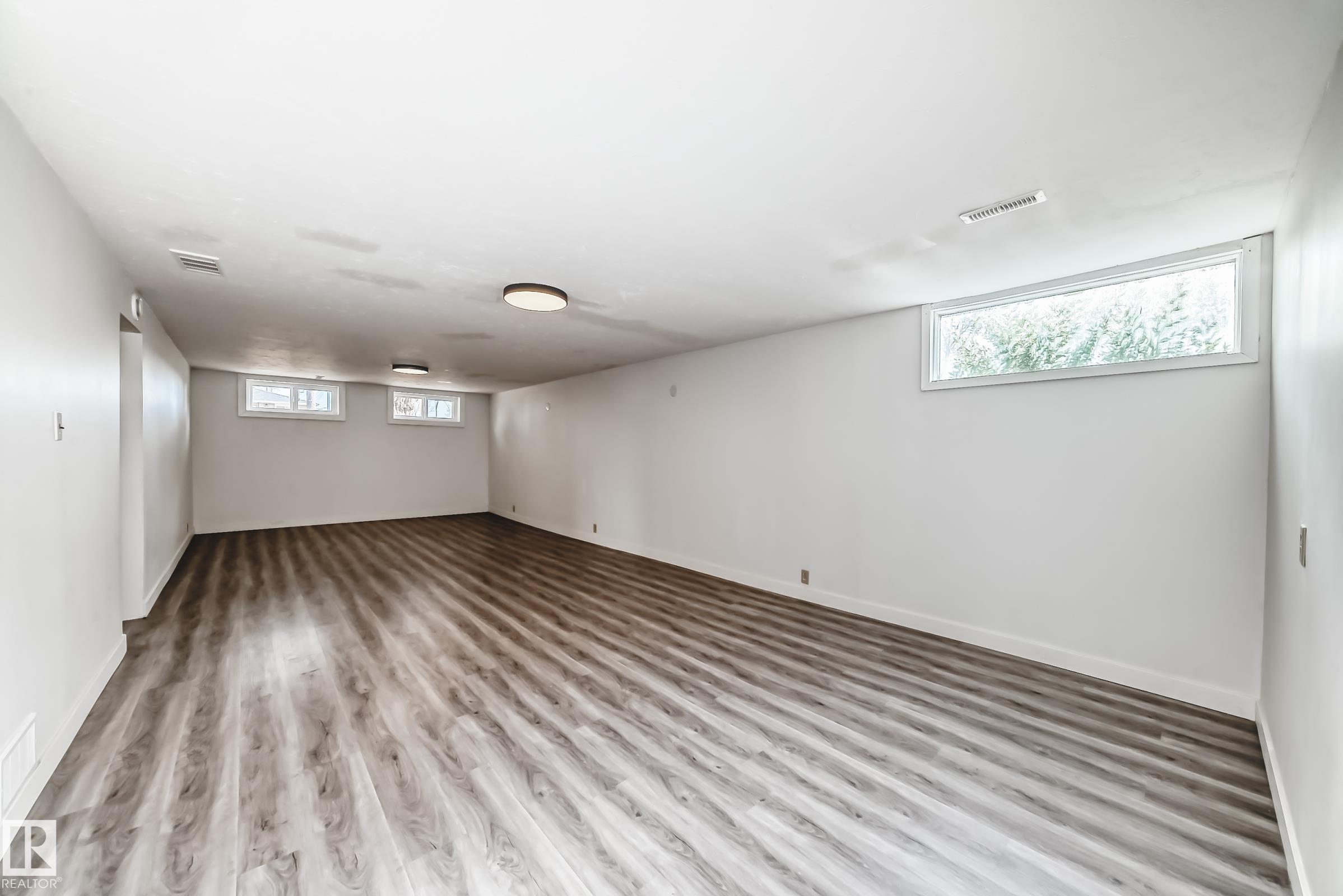 Photo 31 at 7104 129 Avenue NW, Balwin, Edmonton
