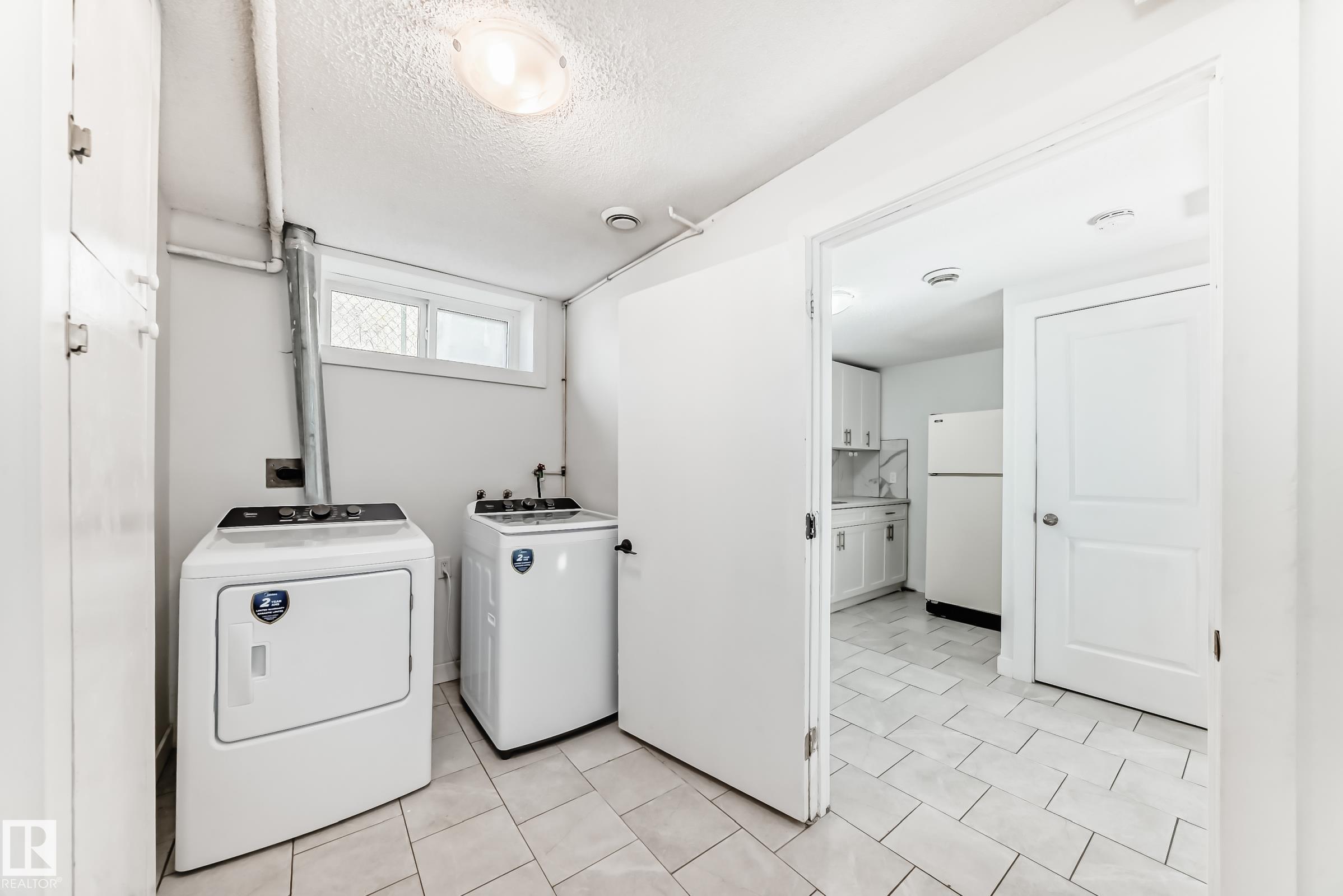 Photo 36 at 7104 129 Avenue NW, Balwin, Edmonton