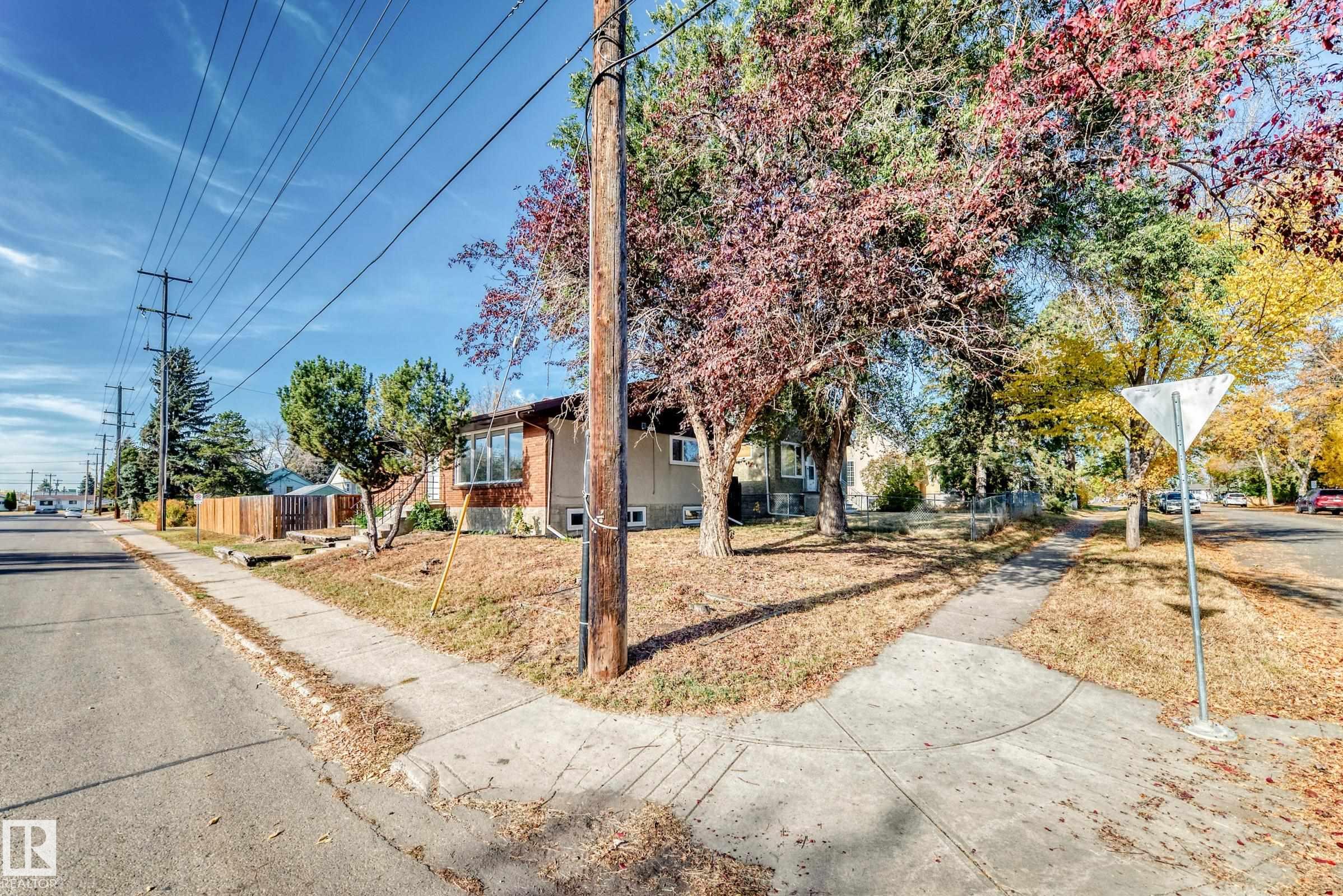 Photo 45 at 7104 129 Avenue NW, Balwin, Edmonton