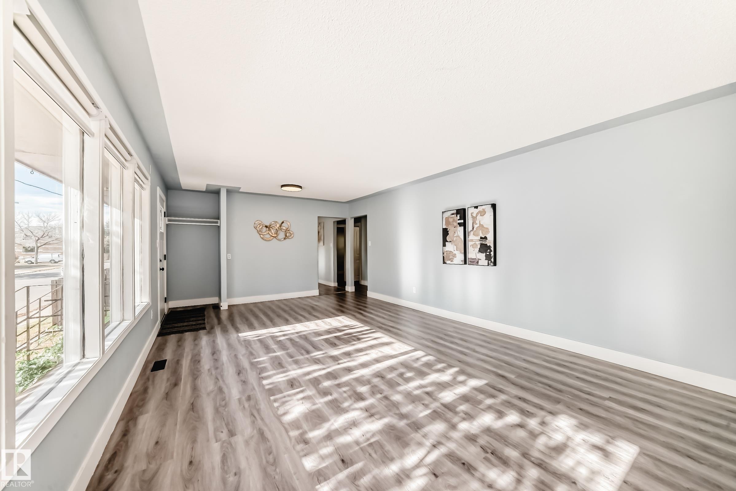 Photo 9 at 7104 129 Avenue NW, Balwin, Edmonton