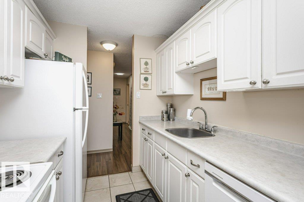 Photo 16 at 605 - 10135 Saskatchewan Drive NW, Strathcona, Edmonton