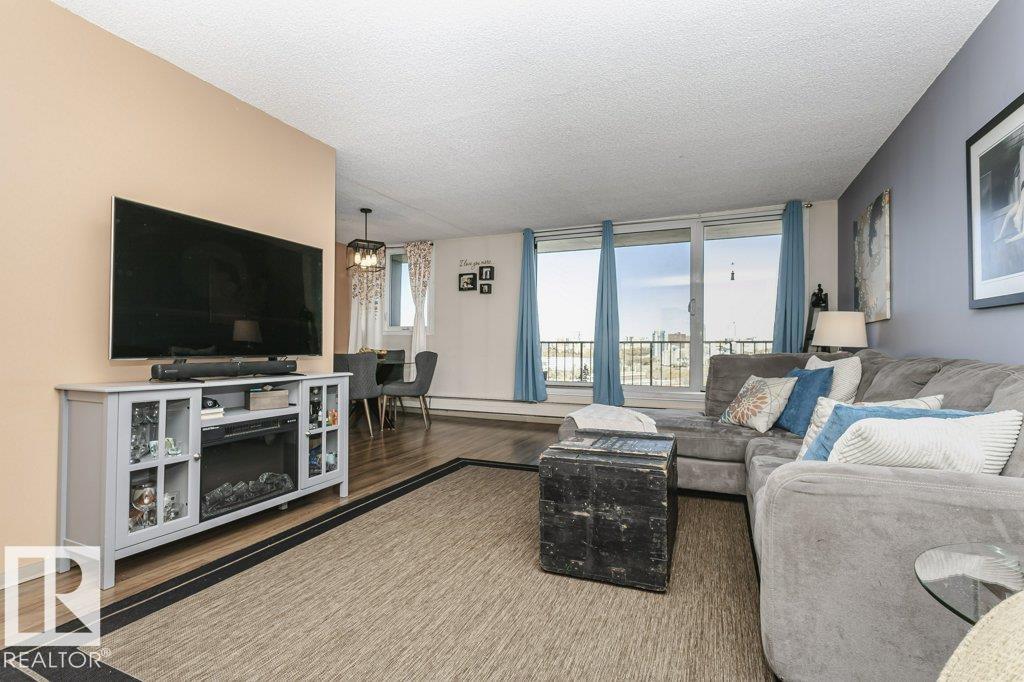 Photo 6 at 605 - 10135 Saskatchewan Drive NW, Strathcona, Edmonton