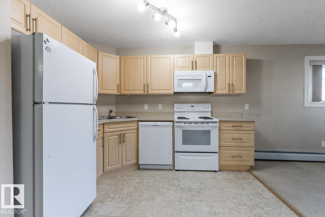 Photo 8 at 106 - 9945 167 Street NW, Glenwood, Edmonton