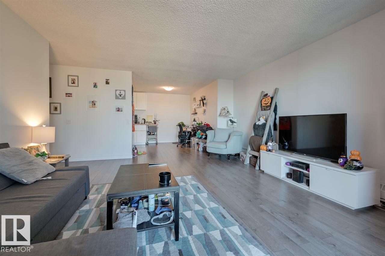 Photo 6 at 802 - 10175 109 Street NW, Downtown, Edmonton