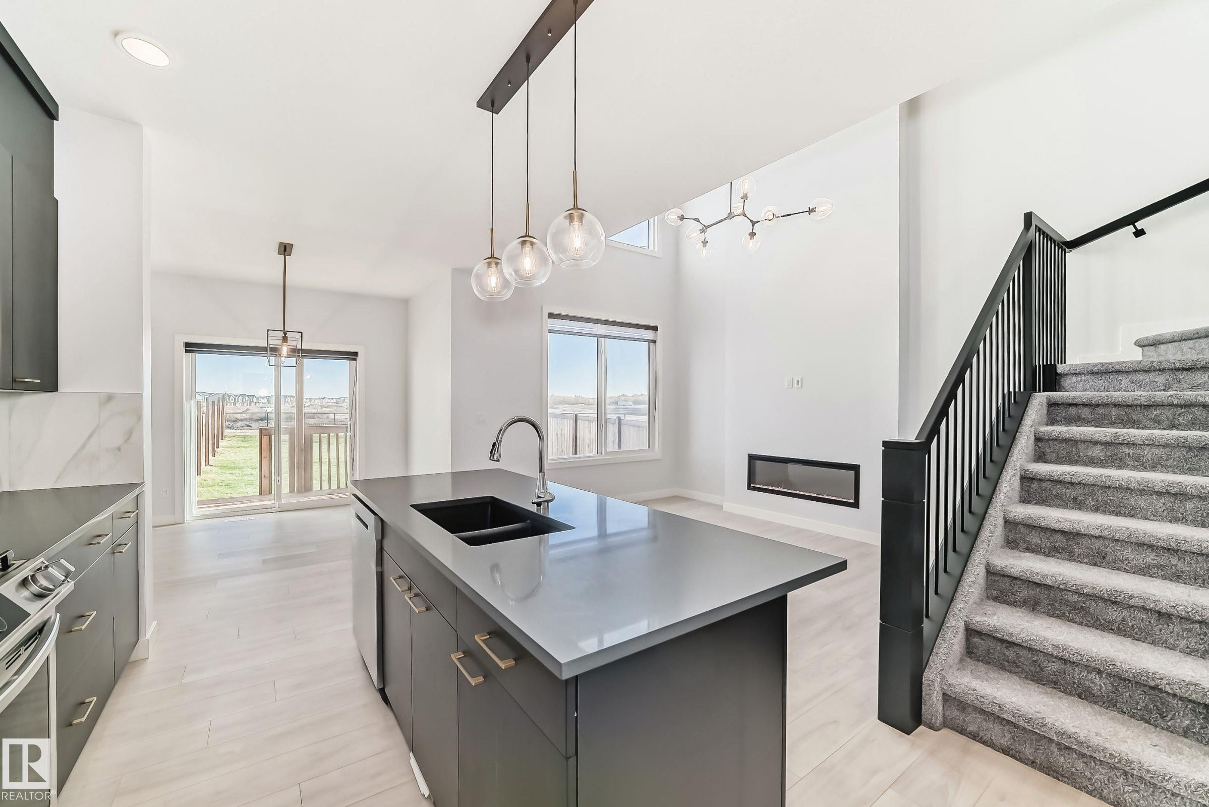 9411 Pear Crescent SW, The Orchards At Ellerslie, Edmonton 