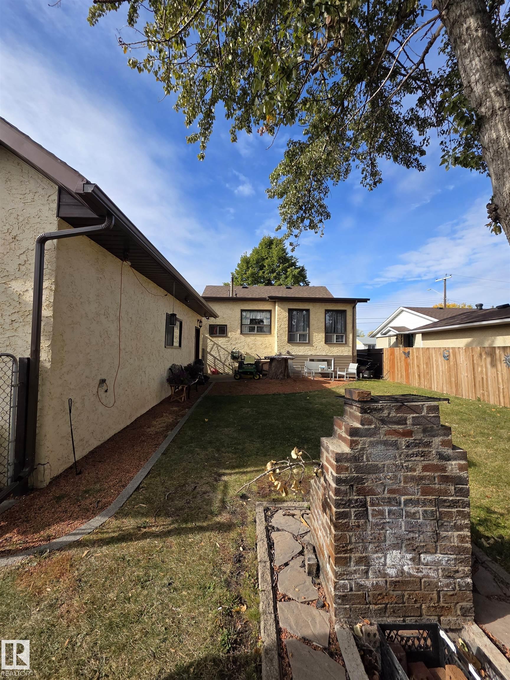 Photo 12 at 10009 104 Street, Morinville