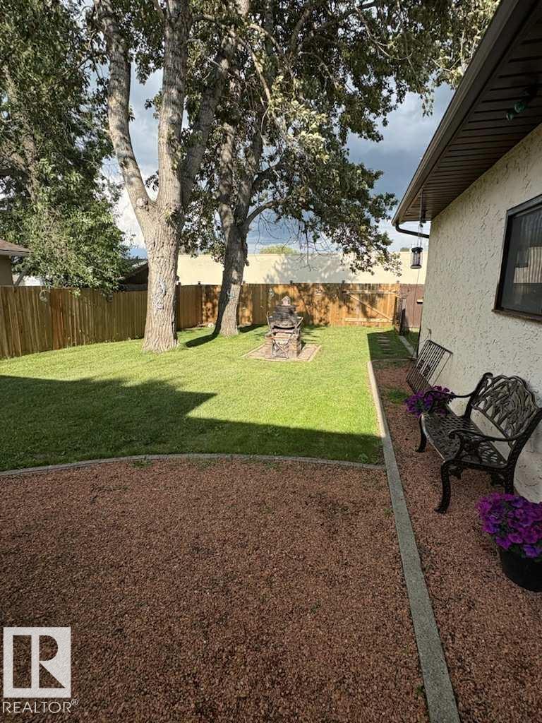 Photo 14 at 10009 104 Street, Morinville