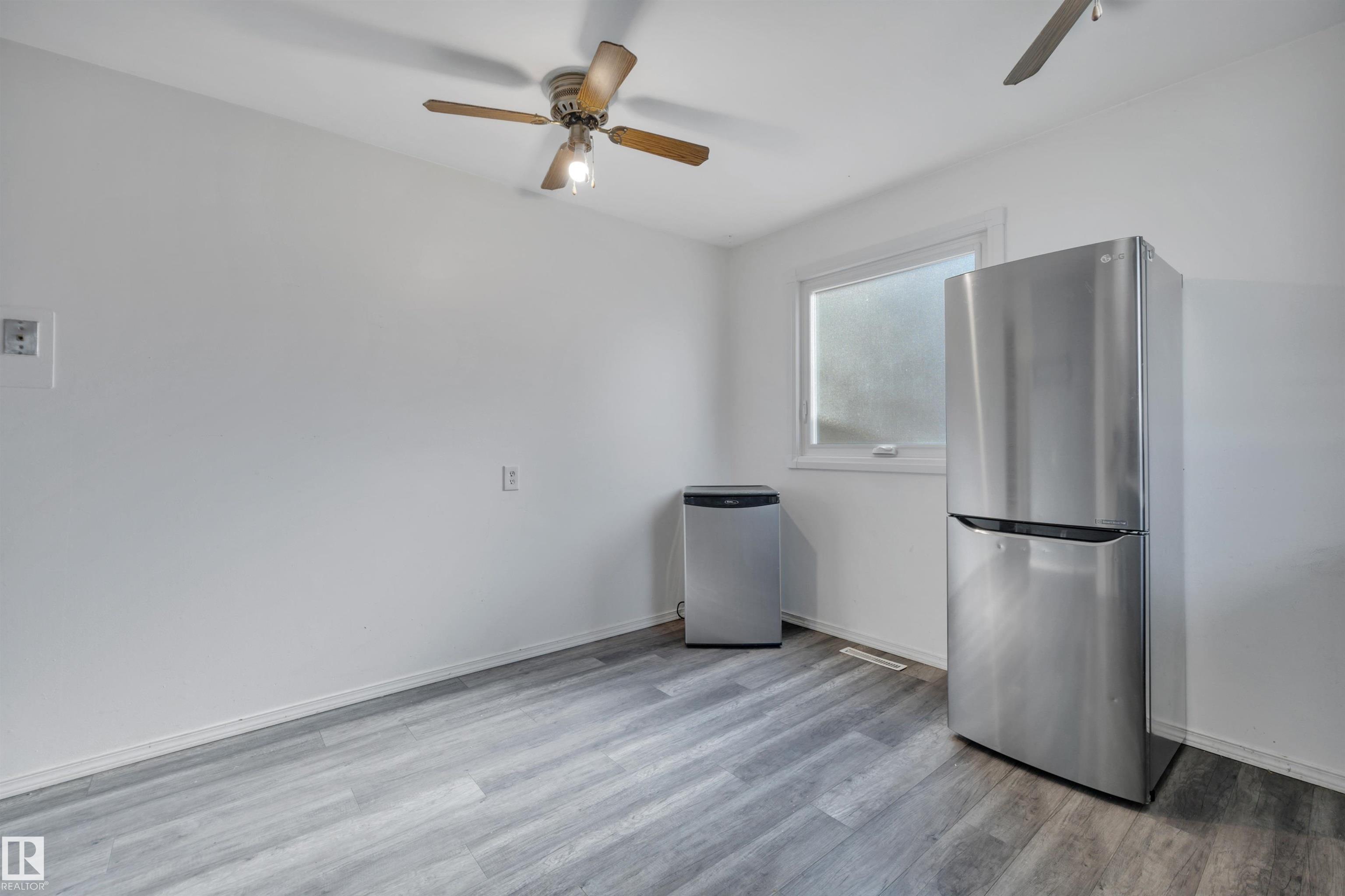 Photo 13 at 8328 165 Street NW, Elmwood, Edmonton