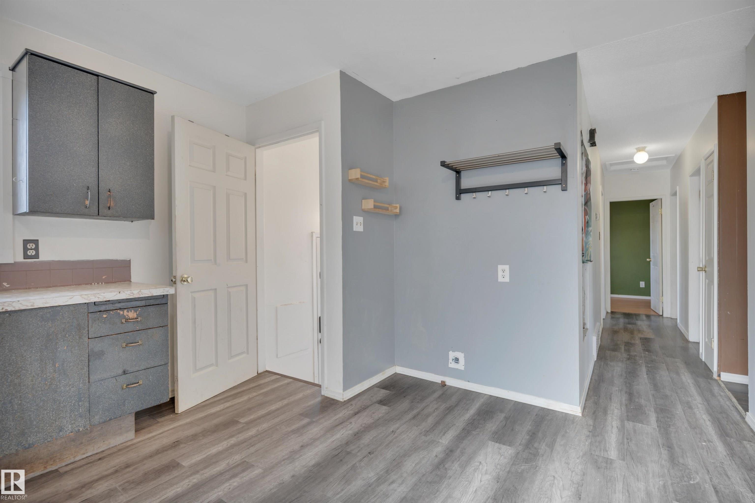 Photo 14 at 8328 165 Street NW, Elmwood, Edmonton
