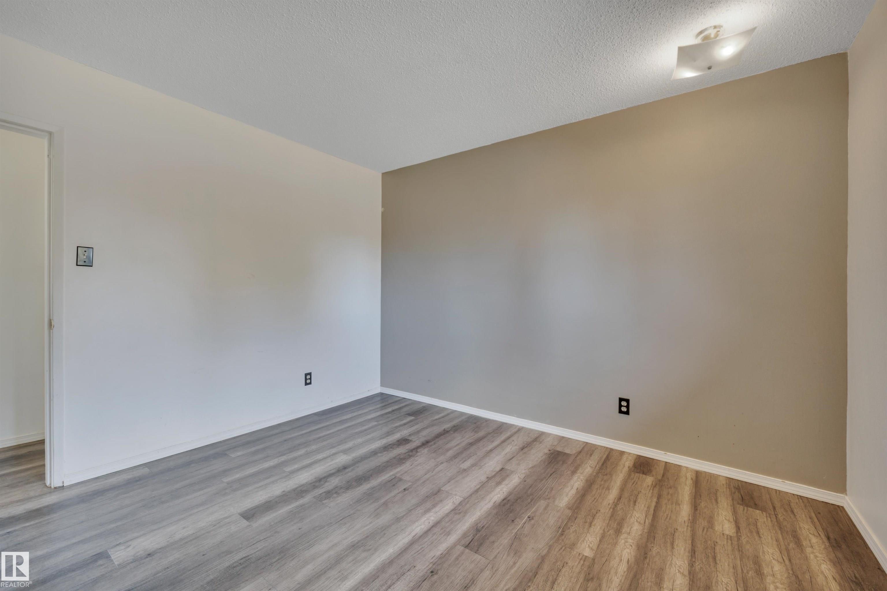 Photo 17 at 8328 165 Street NW, Elmwood, Edmonton