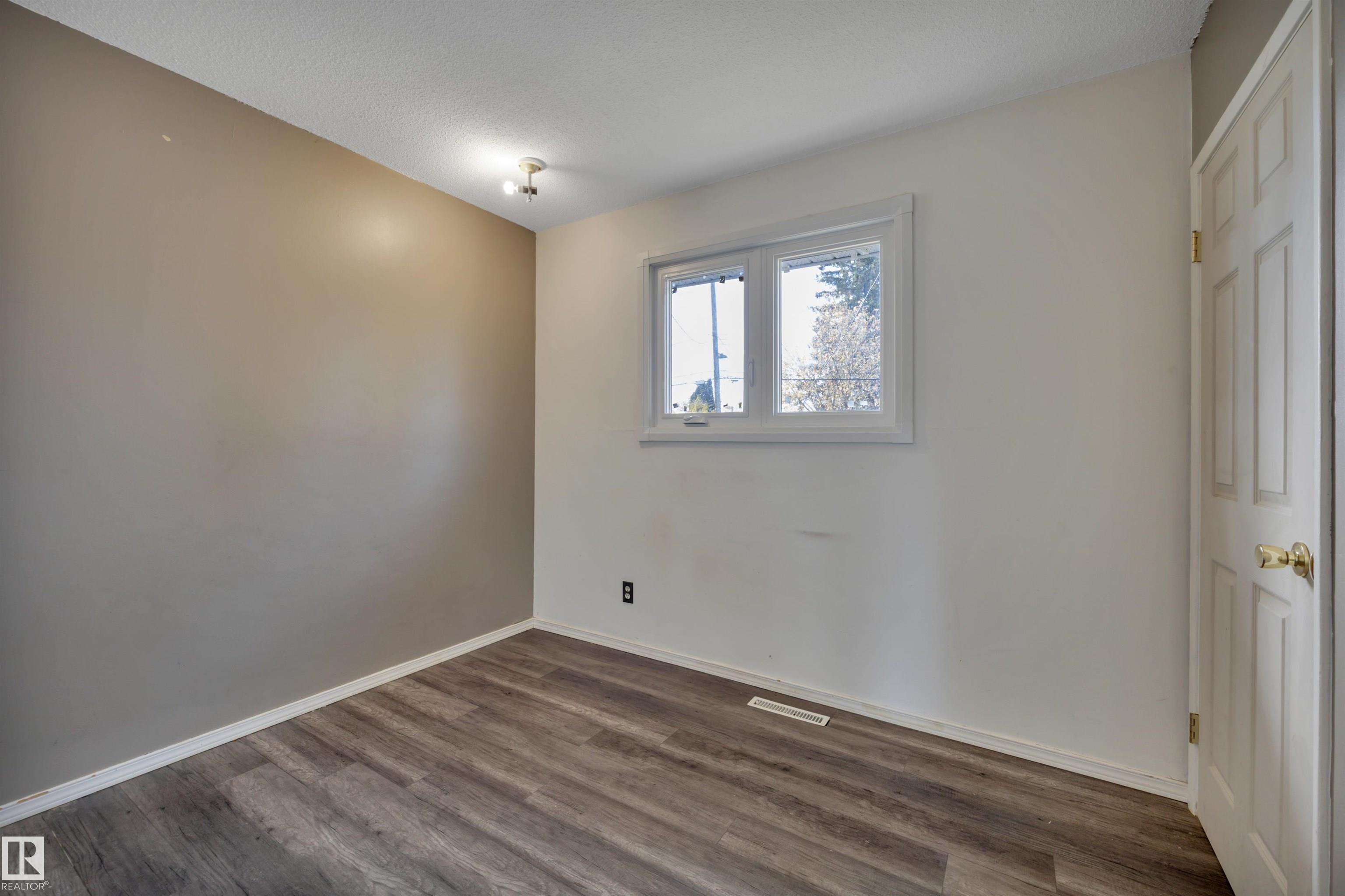 Photo 20 at 8328 165 Street NW, Elmwood, Edmonton