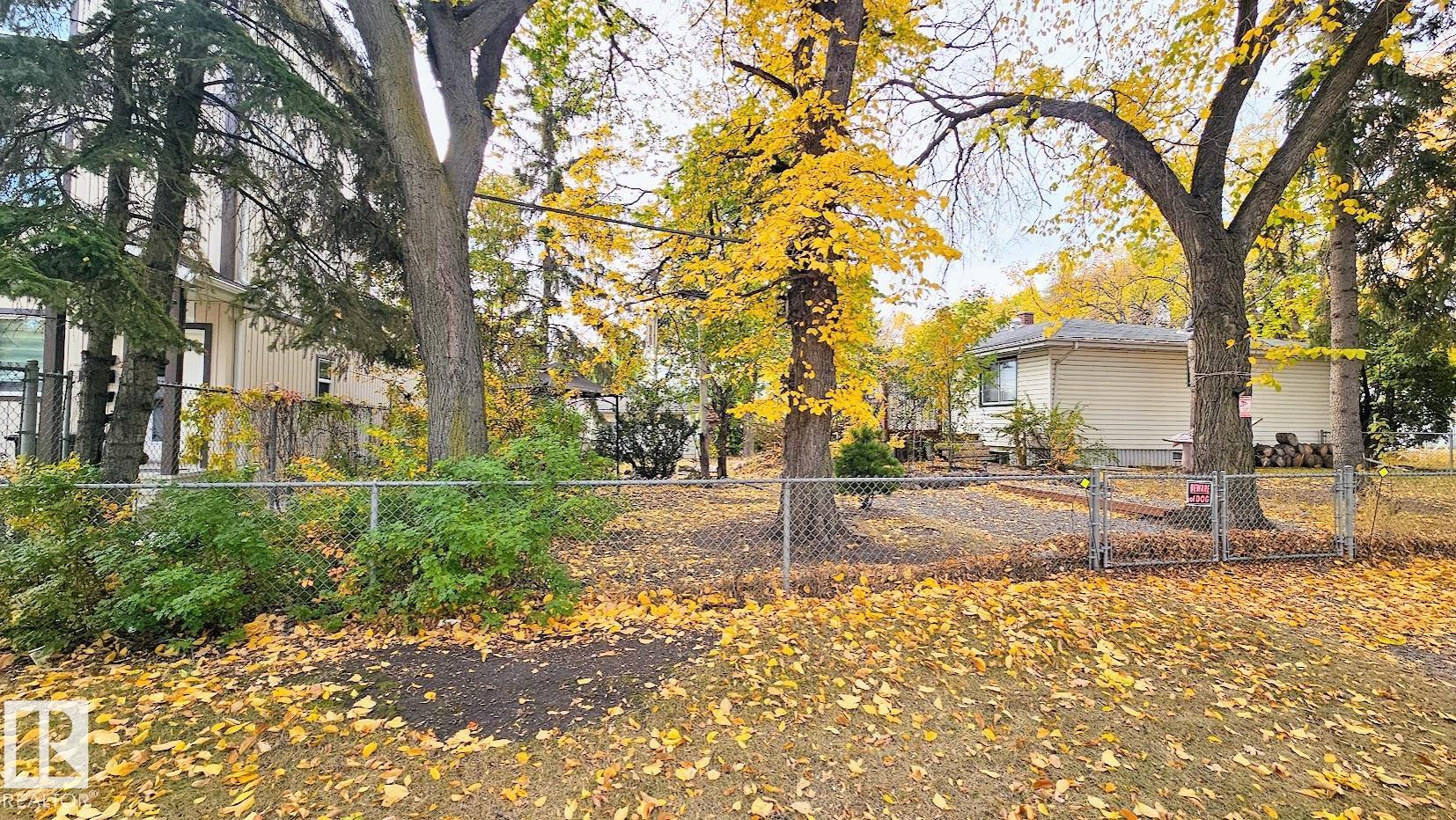 http://cdnparap120.paragonrels.com/ParagonImages/Property/p12/RAE/225374810/19/0/0/6472f8df8a66cad9753ab39d3f0eb780/1/aa4681ffdd9cea92b4e7e21c2a8b7be8/225374810-e85b63aa-325c-4e3e-9b9f-85aa3c7c88c6.JPG