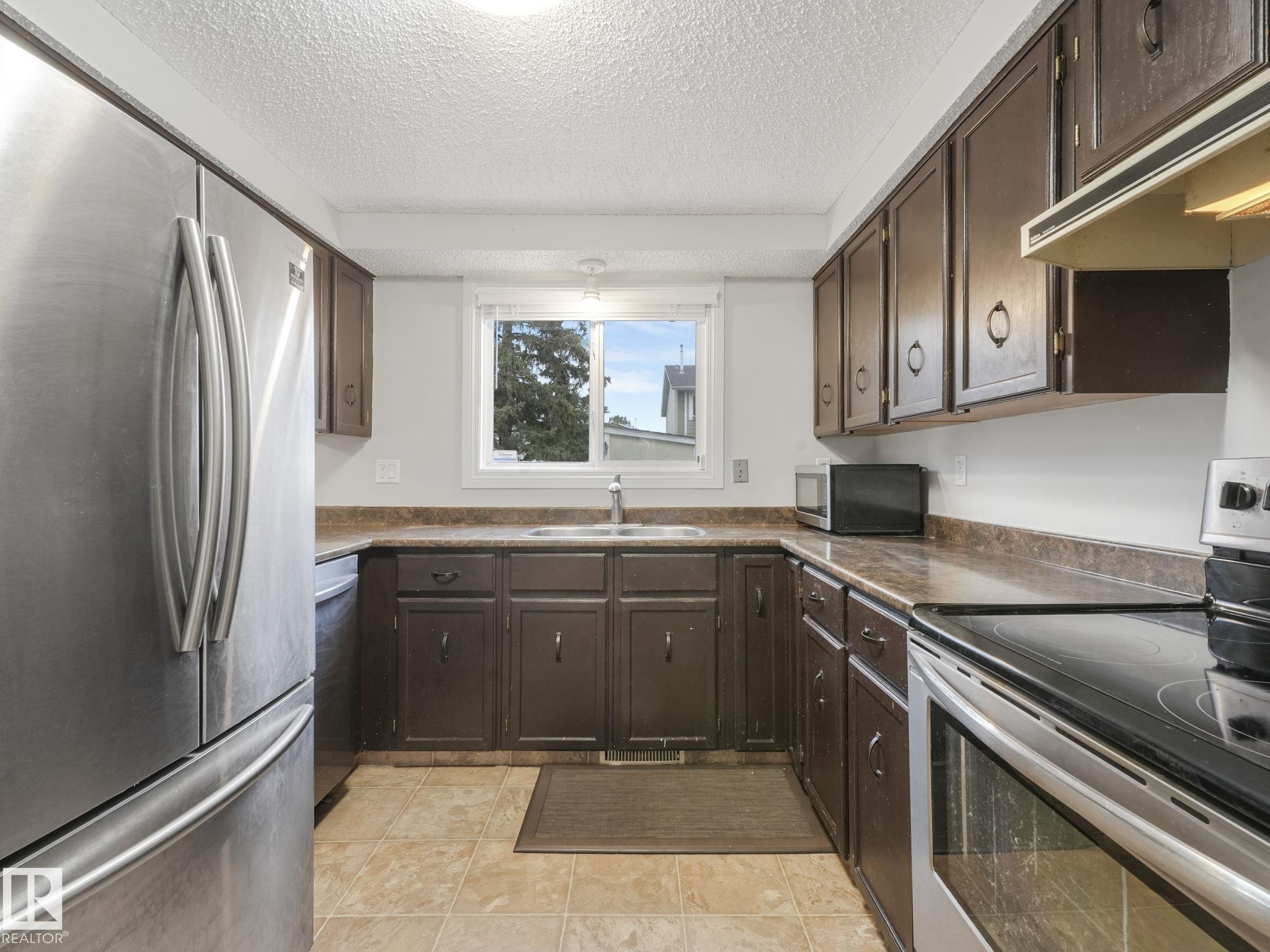 Photo 13 at 7351 180 Street NW, Lymburn, Edmonton