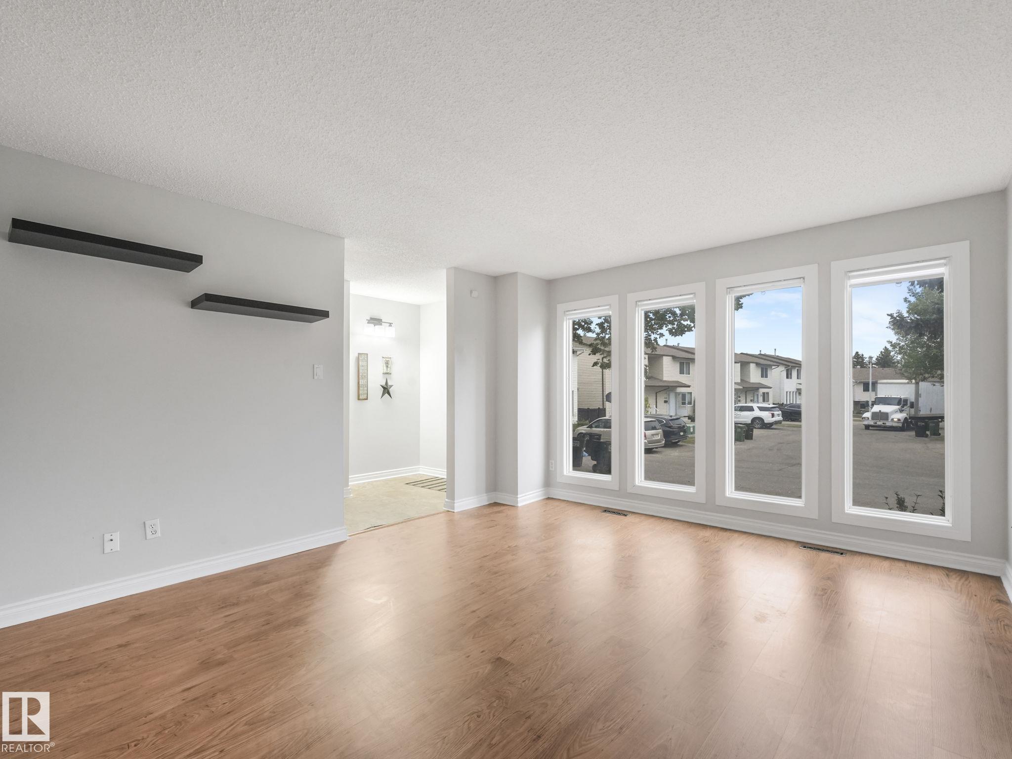 Photo 4 at 7351 180 Street NW, Lymburn, Edmonton