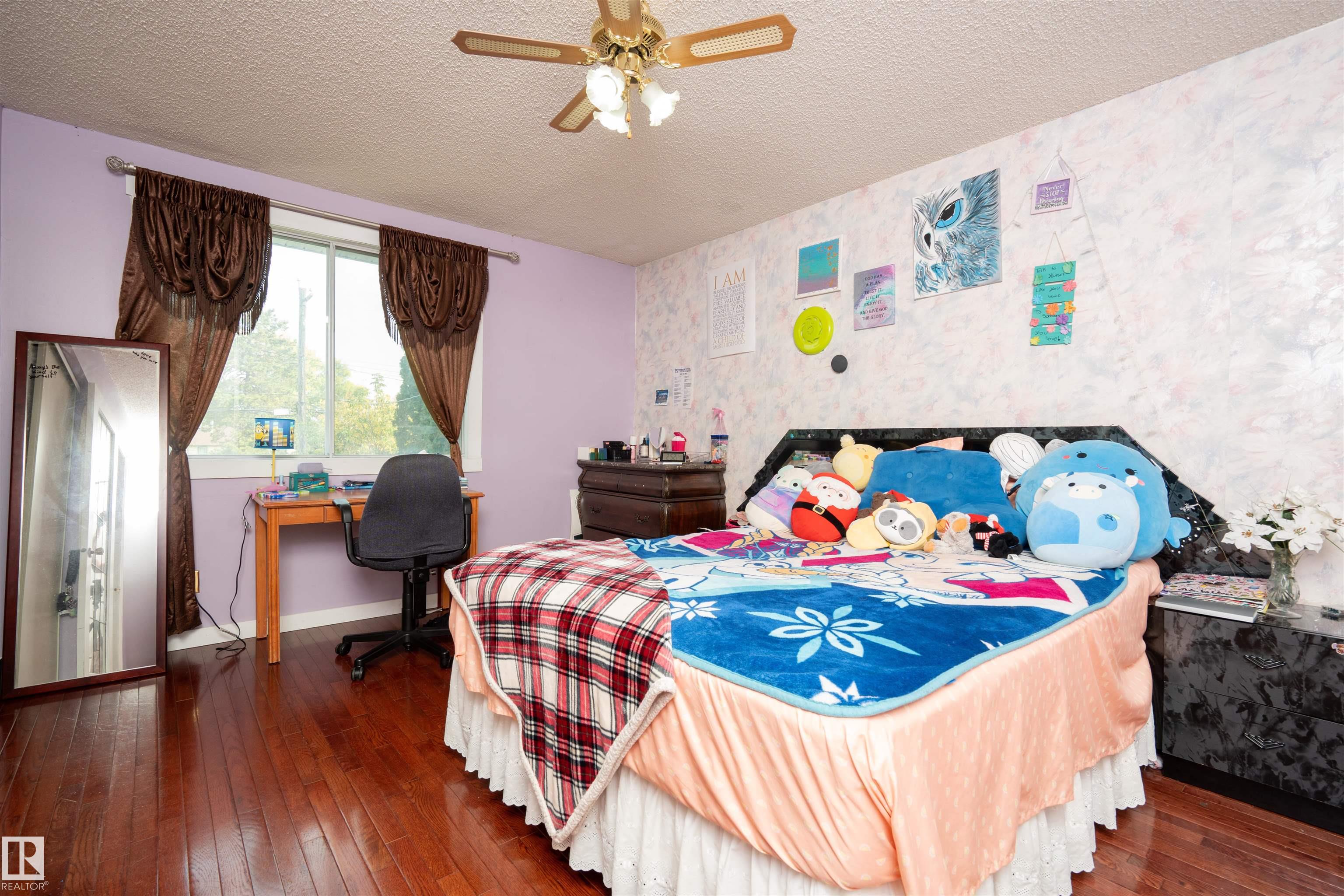Photo 12 at 8721 152 Street NW, Jasper Park, Edmonton