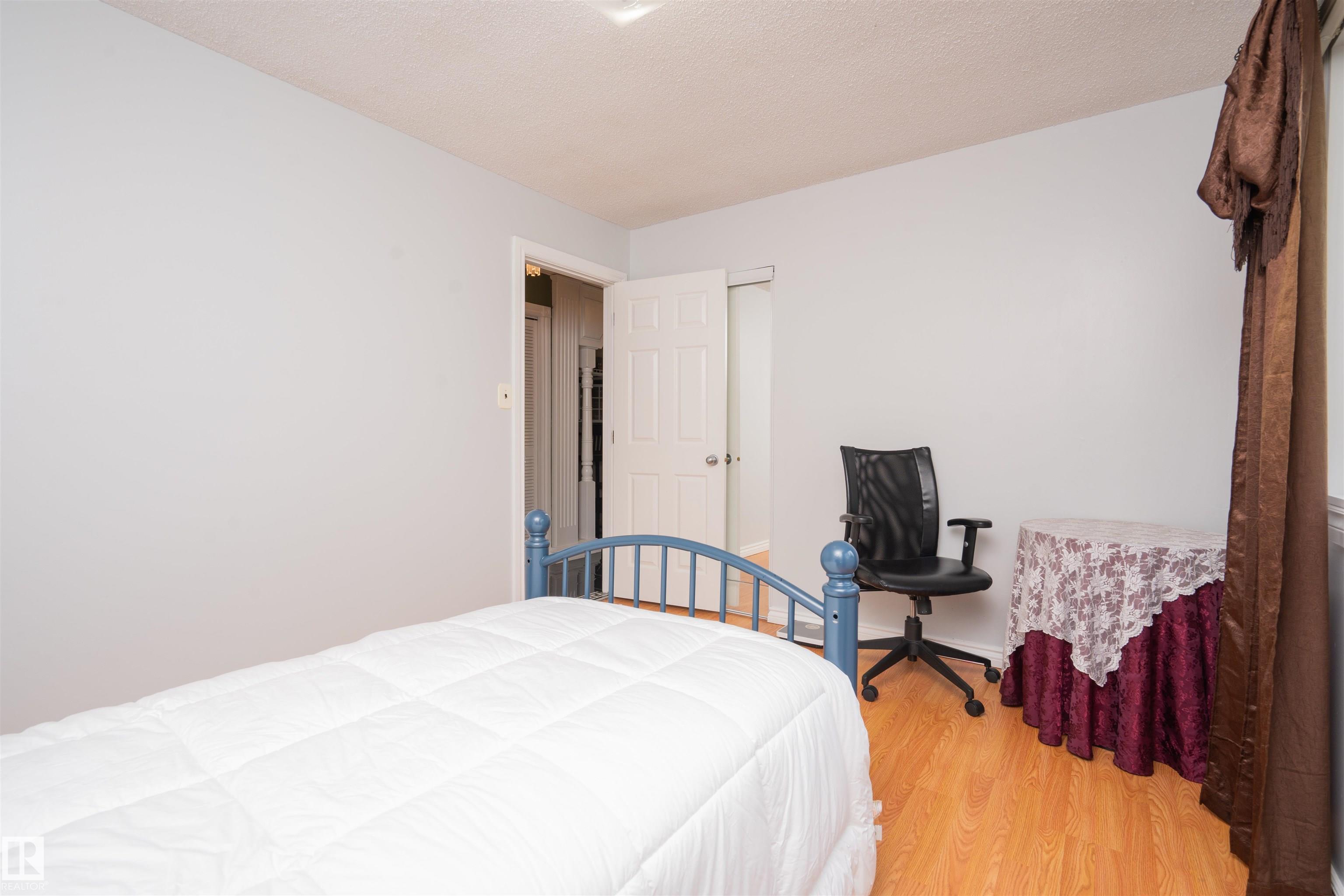Photo 5 at 8721 152 Street NW, Jasper Park, Edmonton