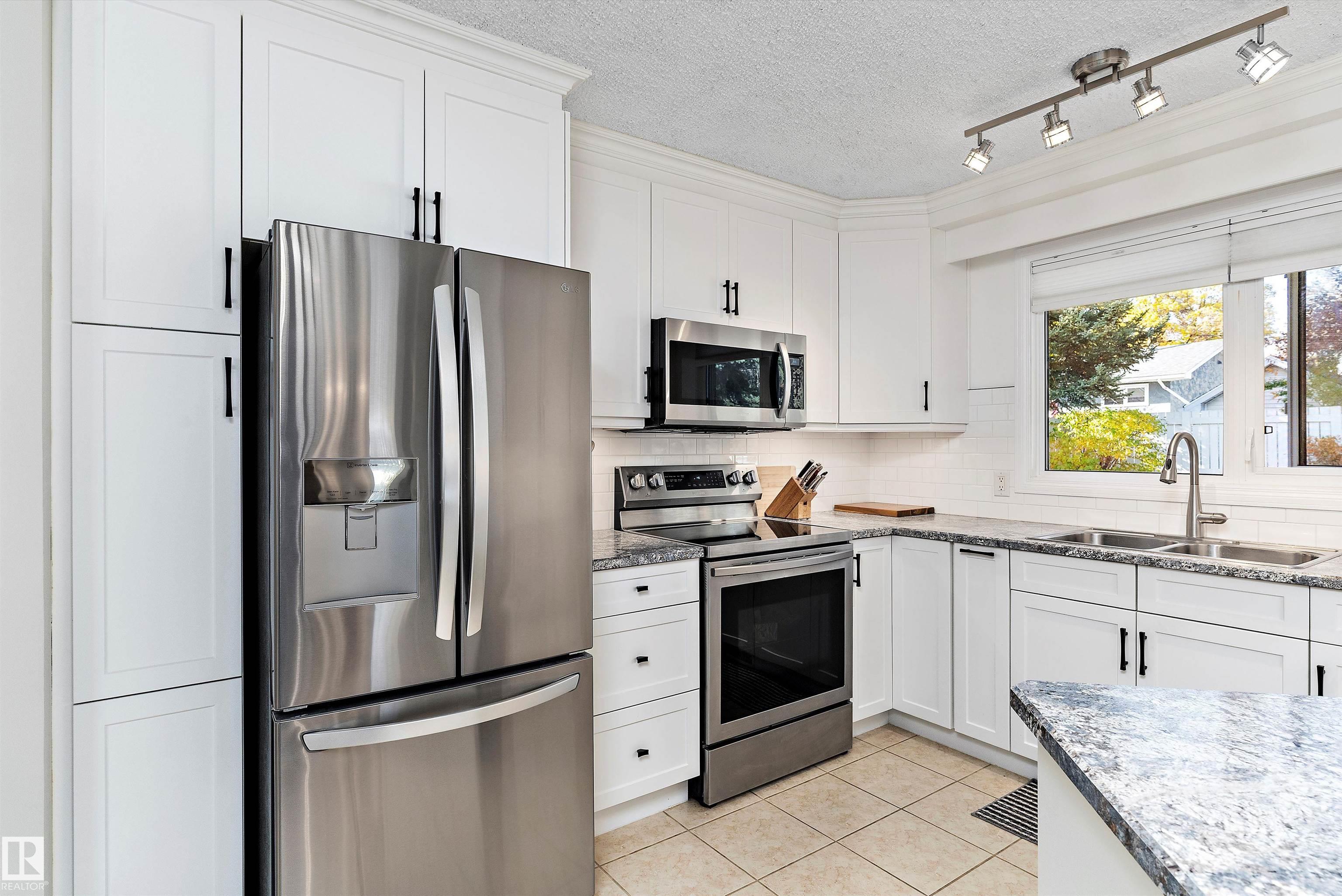 Photo 18 at 8 Farmstead Avenue, Forest Lawn, St. Albert