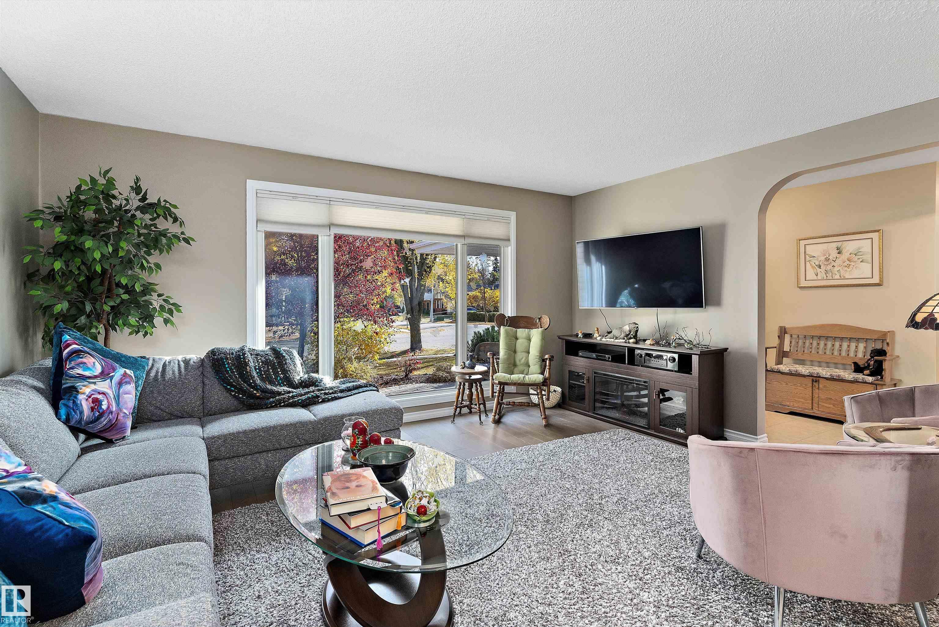 Photo 9 at 8 Farmstead Avenue, Forest Lawn, St. Albert