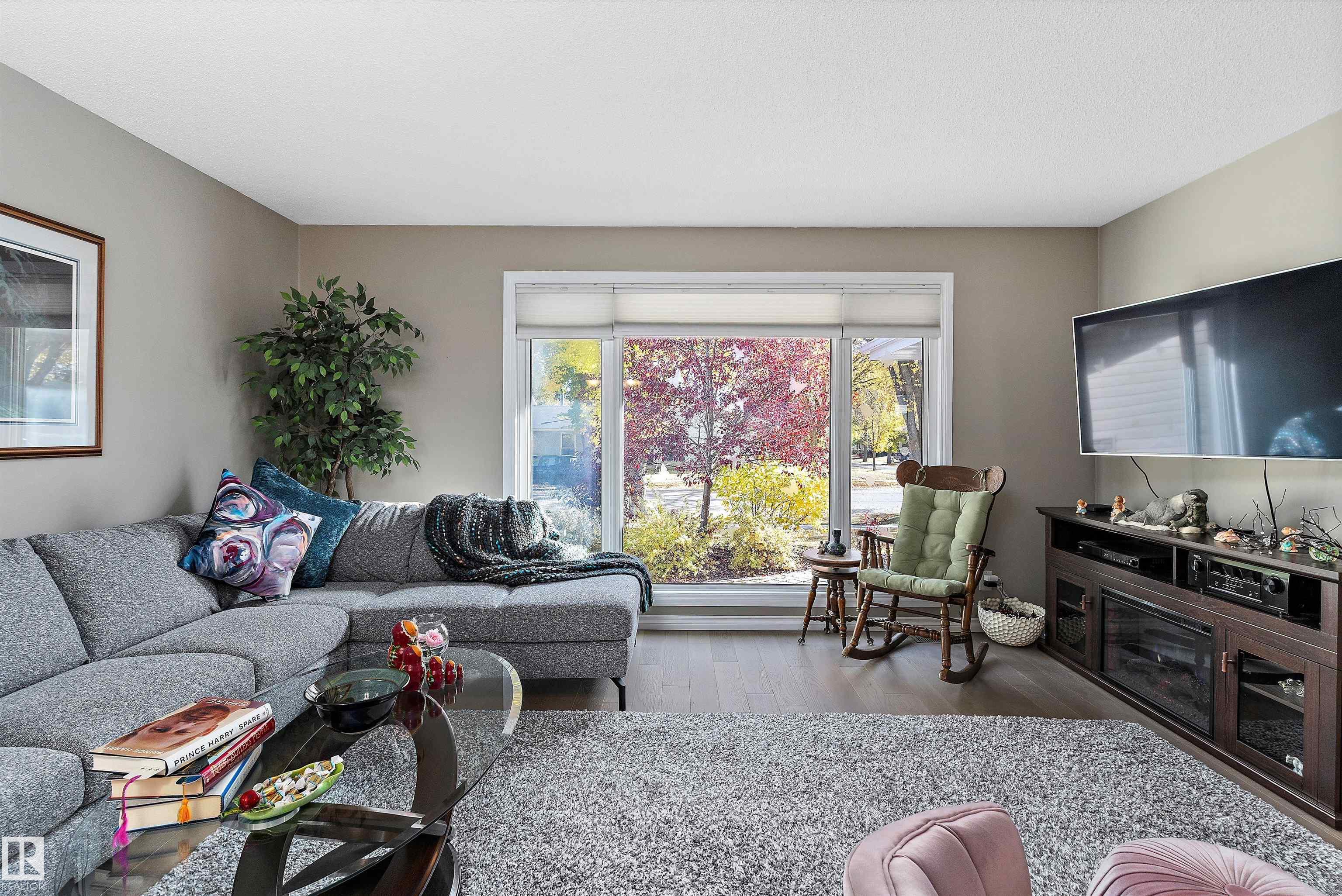 Photo 10 at 8 Farmstead Avenue, Forest Lawn, St. Albert