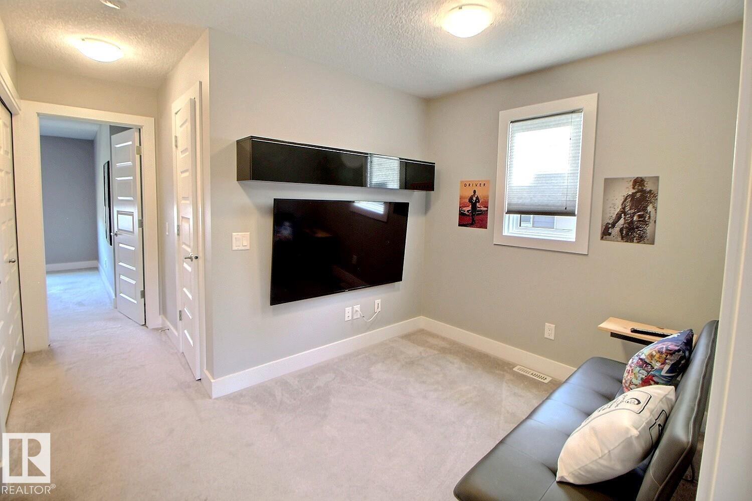 Photo 8 at 13016 205 Street NW, Trumpeter Area, Edmonton