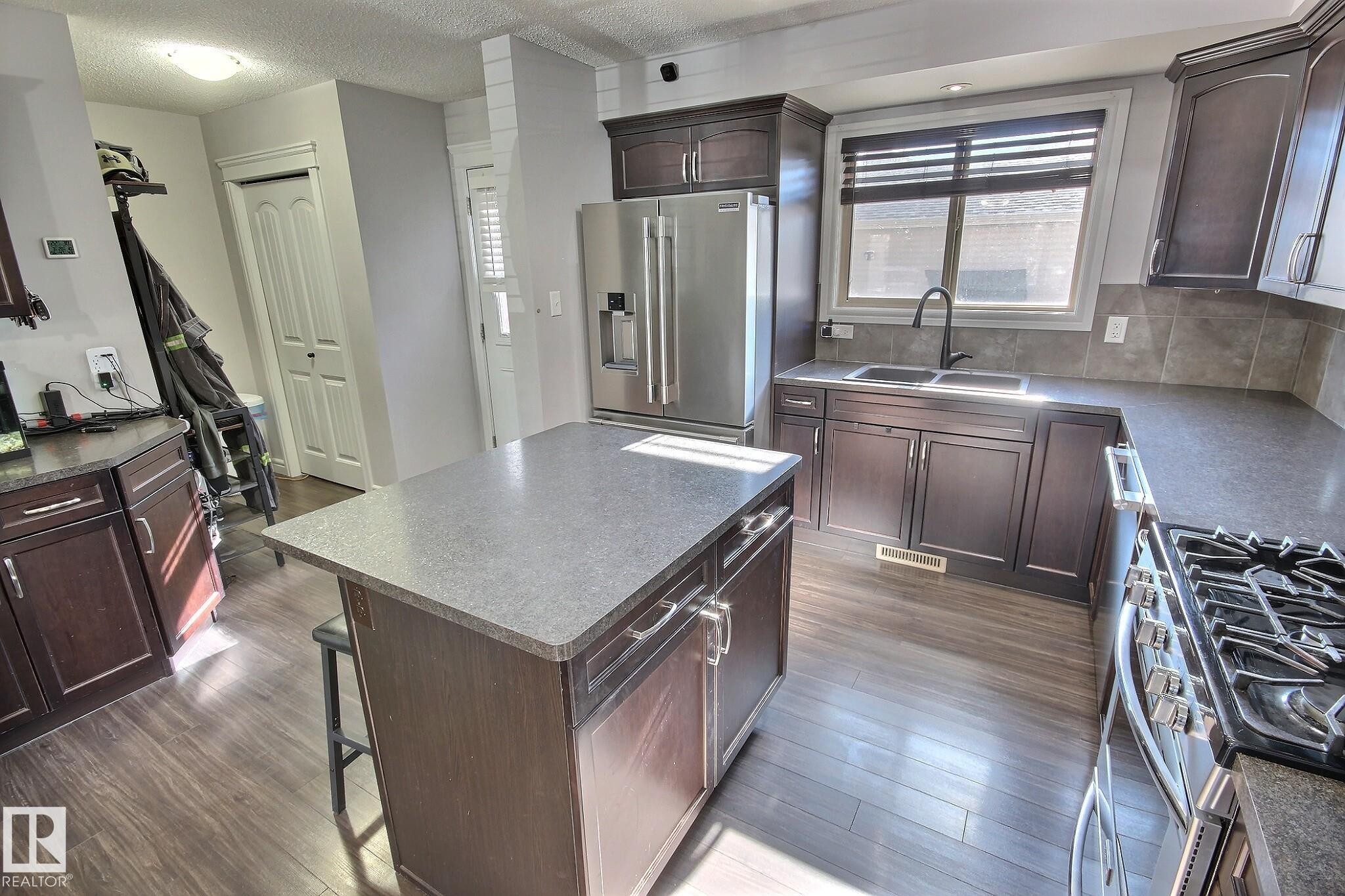 Photo 4 at 351 Nelson Drive, McLaughlin, Spruce Grove