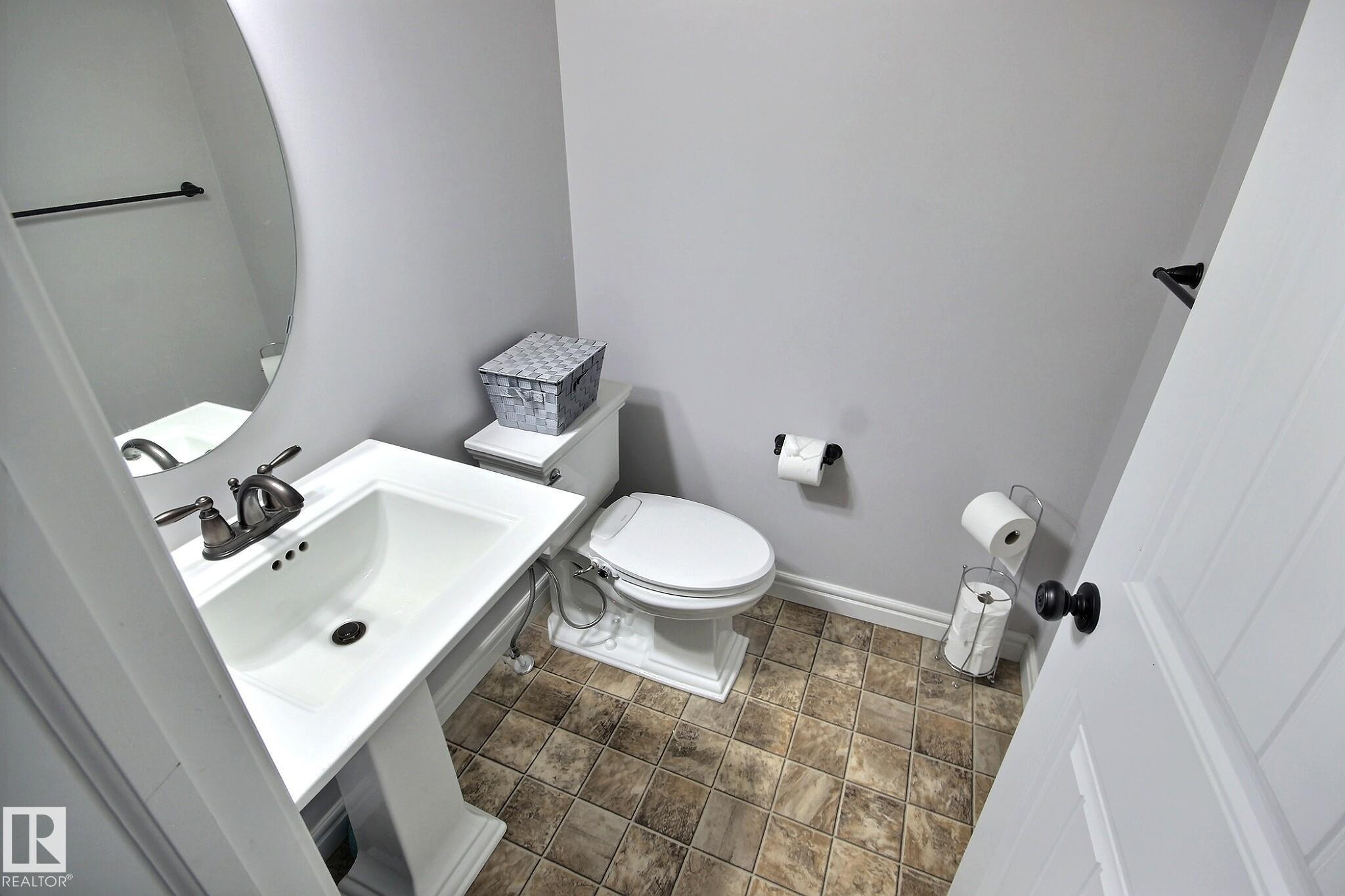 Photo 9 at 351 Nelson Drive, McLaughlin, Spruce Grove