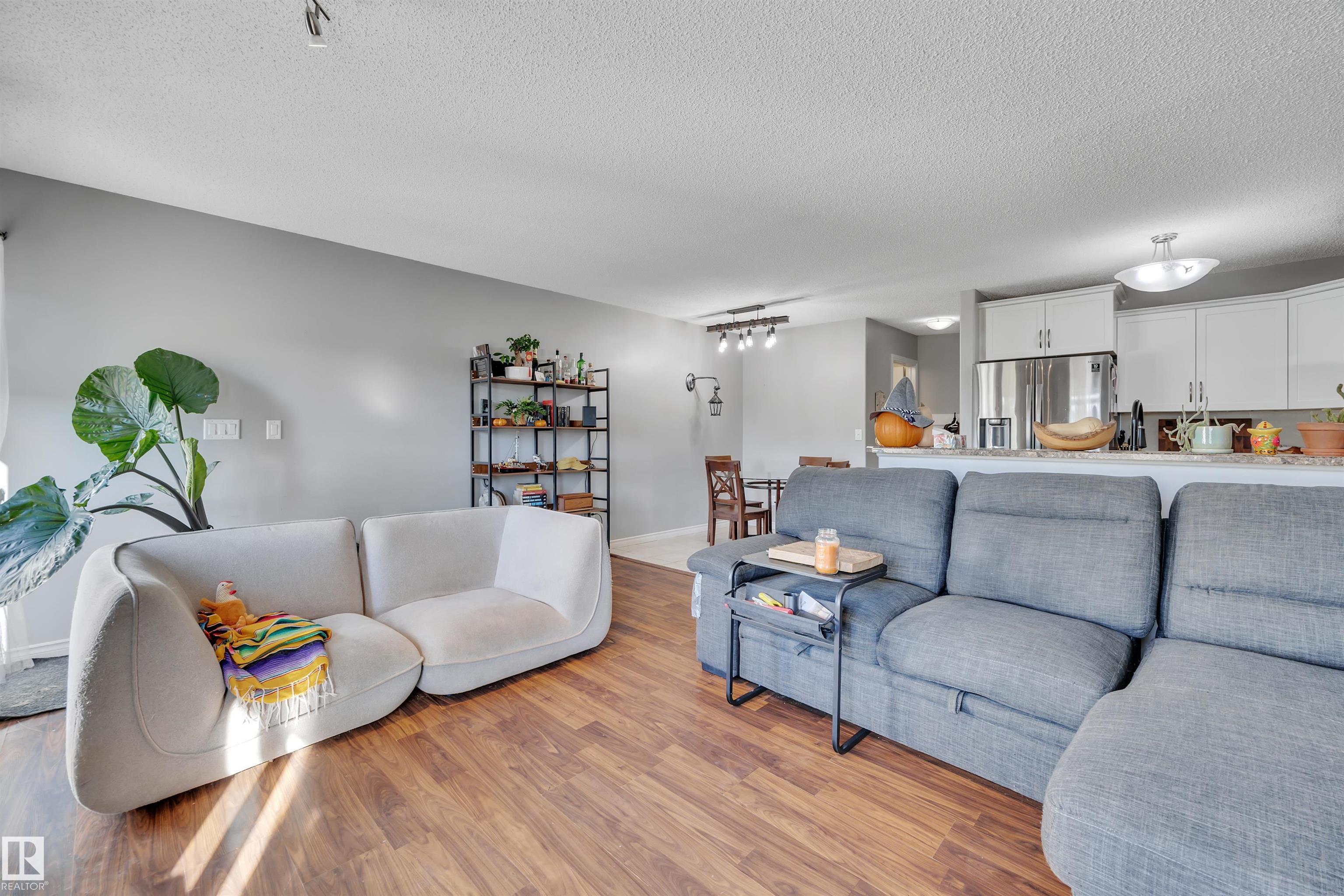 Photo 11 at 33 - 9511 102, Morinville