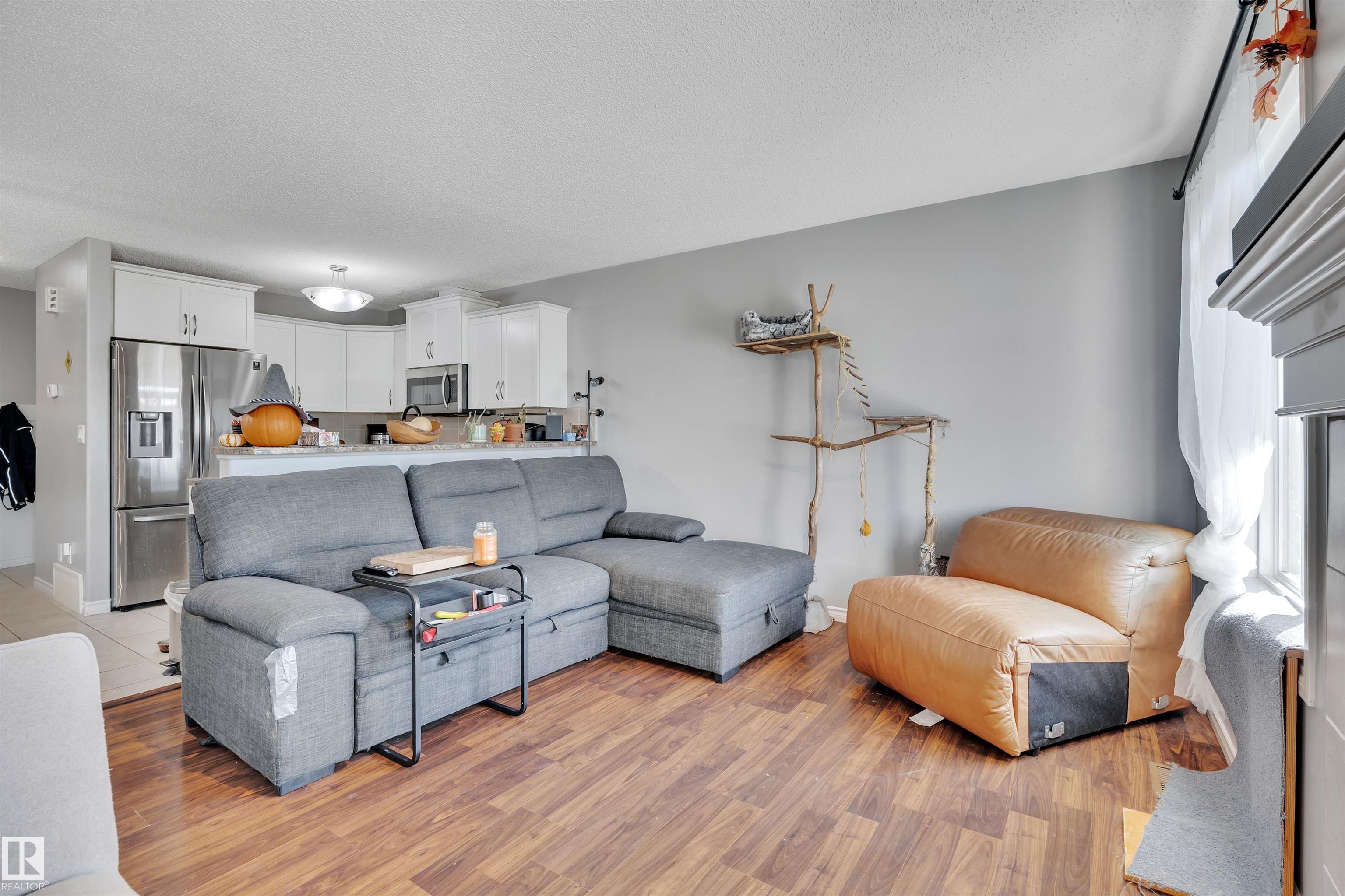 Photo 12 at 33 - 9511 102, Morinville