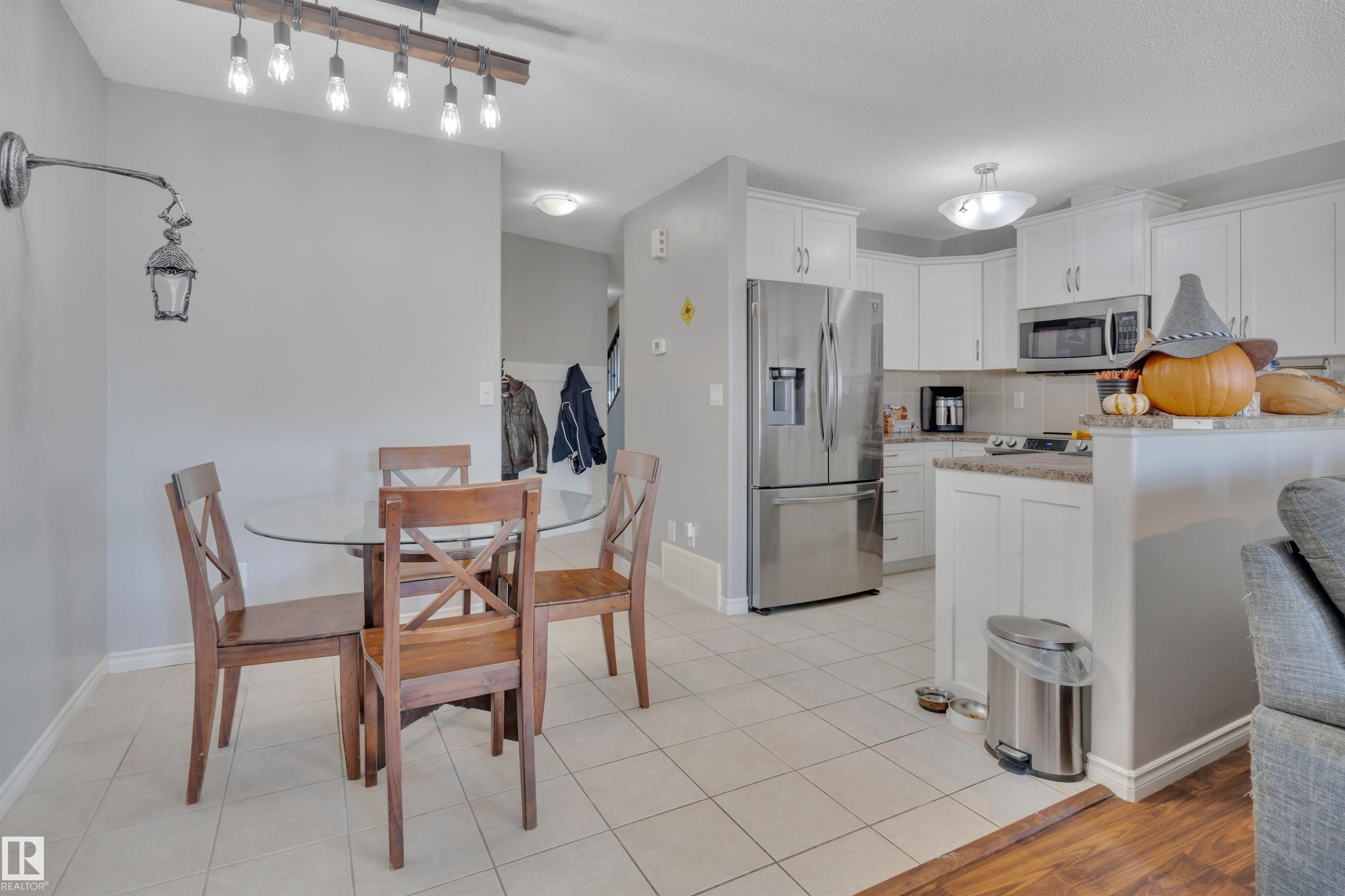 Photo 17 at 33 - 9511 102, Morinville