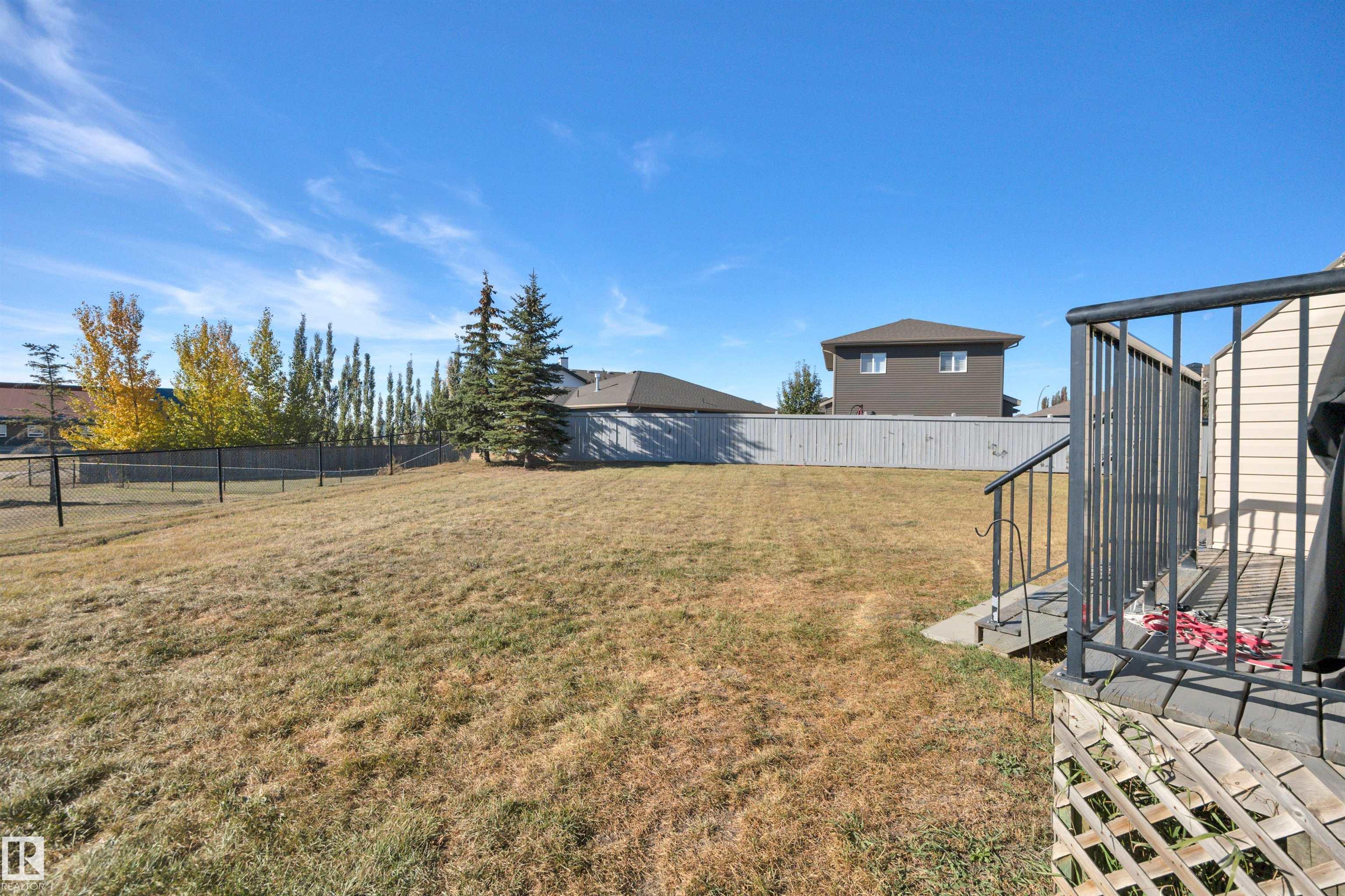 Photo 3 at 33 - 9511 102, Morinville