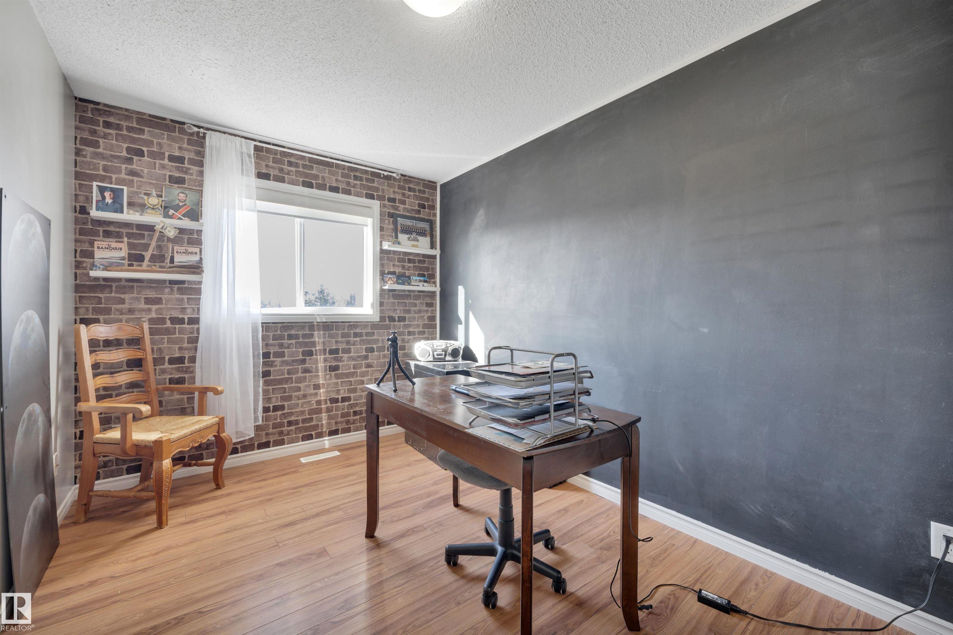 Photo 28 at 33 - 9511 102, Morinville