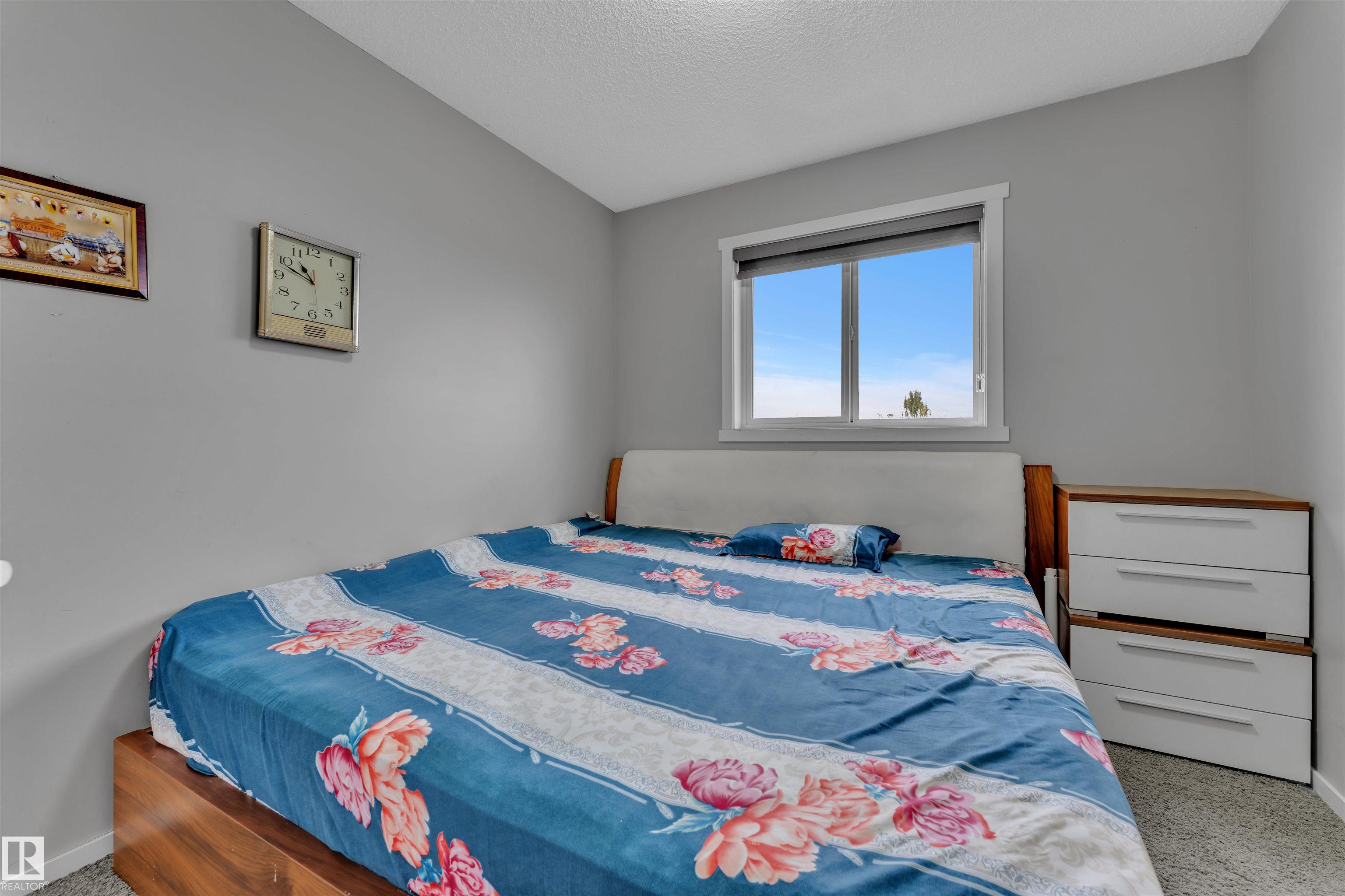 Photo 18 at 2004 32 Street NW, Laurel, Edmonton
