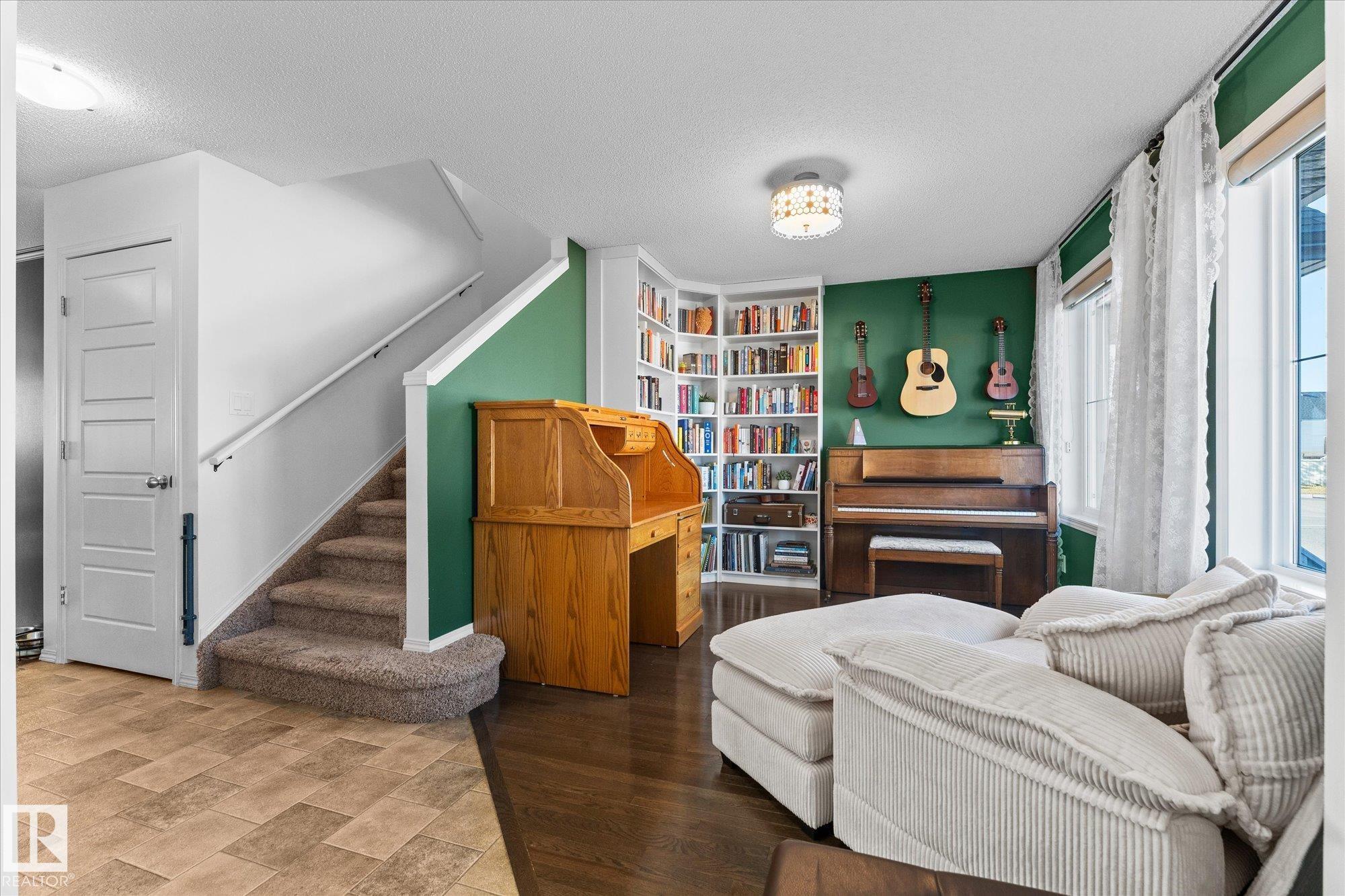 Photo 12 at 804 Mcleod Avenue, Lakewood, Spruce Grove