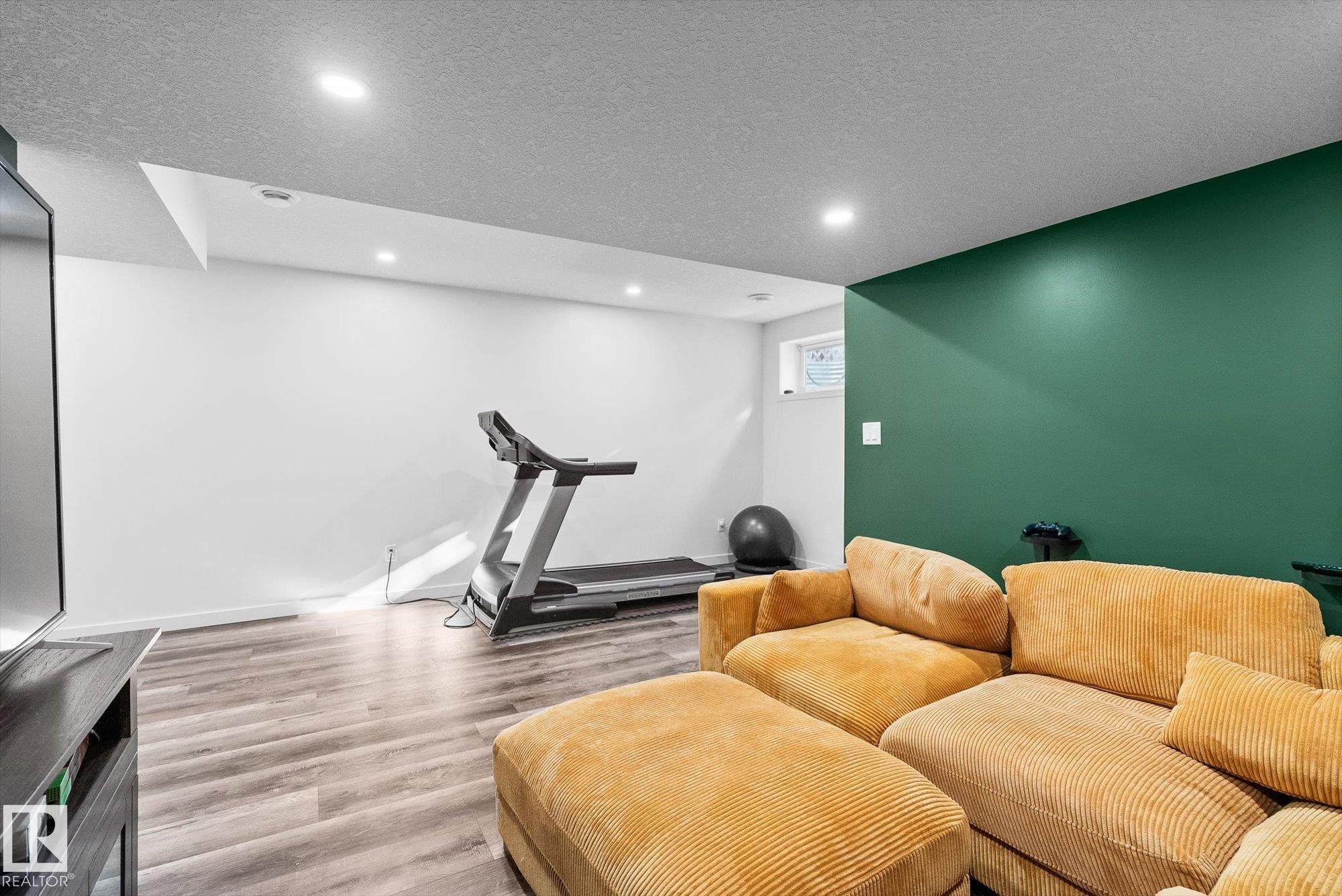 Photo 40 at 804 Mcleod Avenue, Lakewood, Spruce Grove