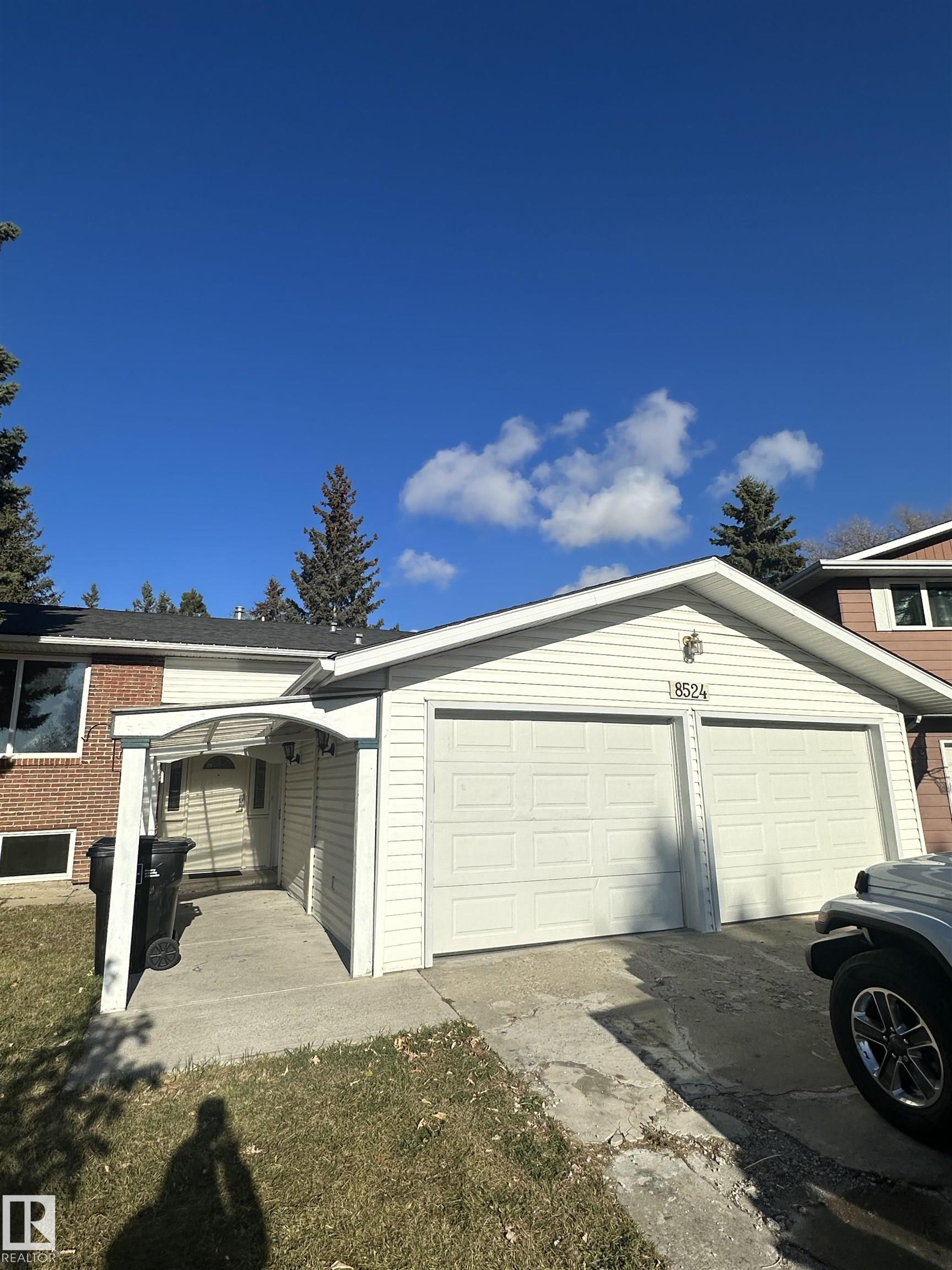 8524 174 Street NW, Thorncliffe, Edmonton photo number 2