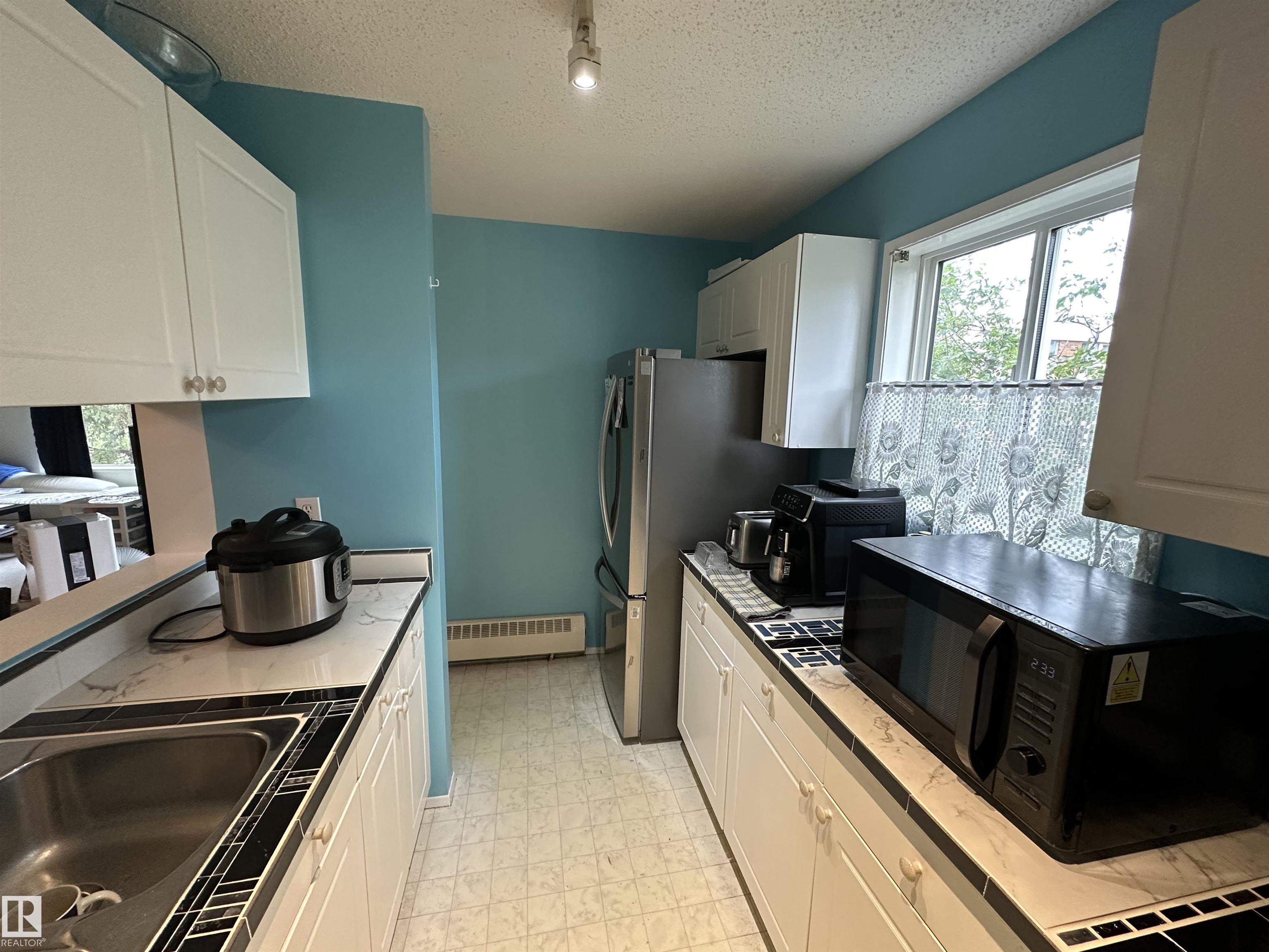 Photo 11 at 318 - 17109 67 Avenue NW, Callingwood South, Edmonton