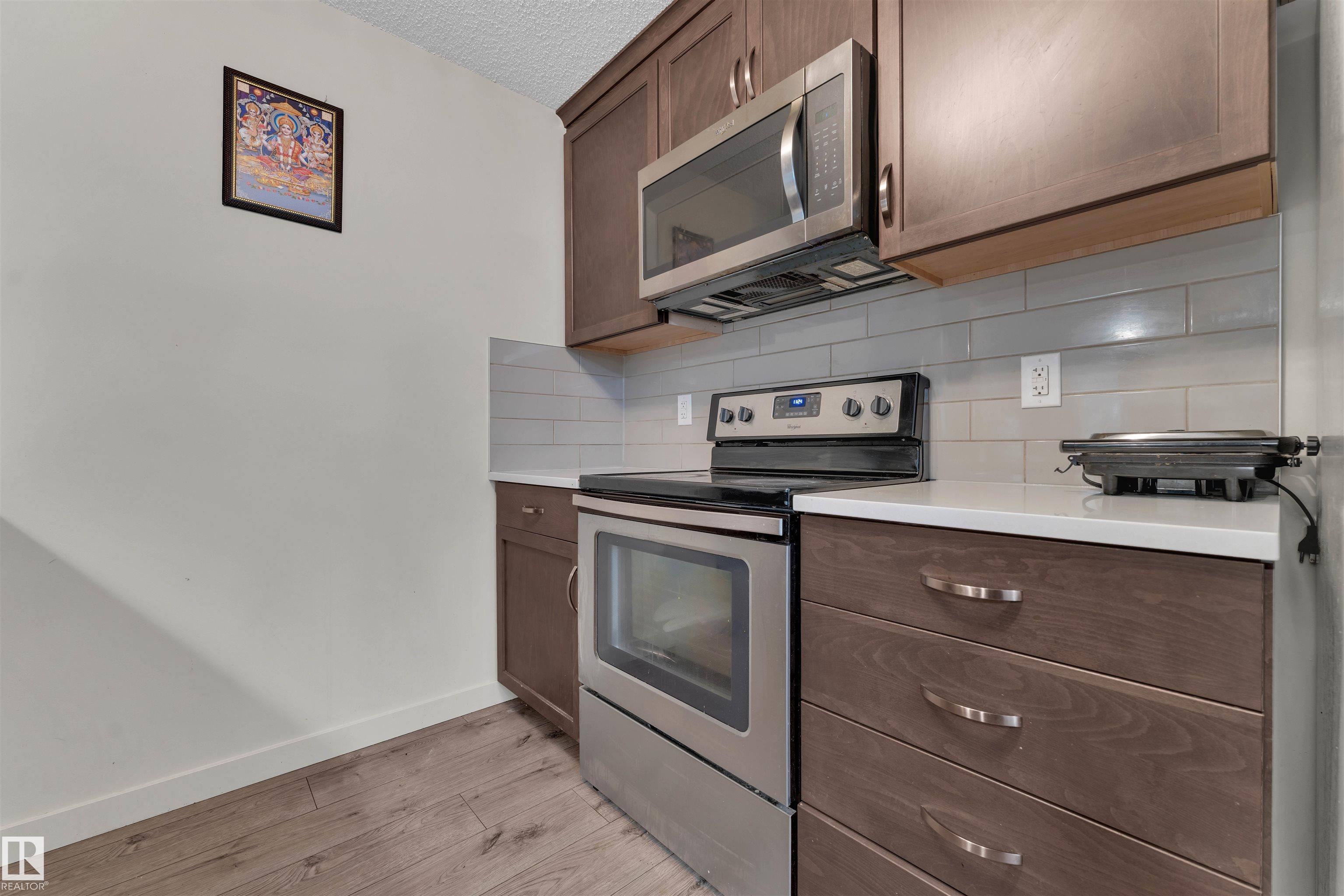 Photo 10 at 106 - 4008 Savaryn Drive SW, Summerside, Edmonton