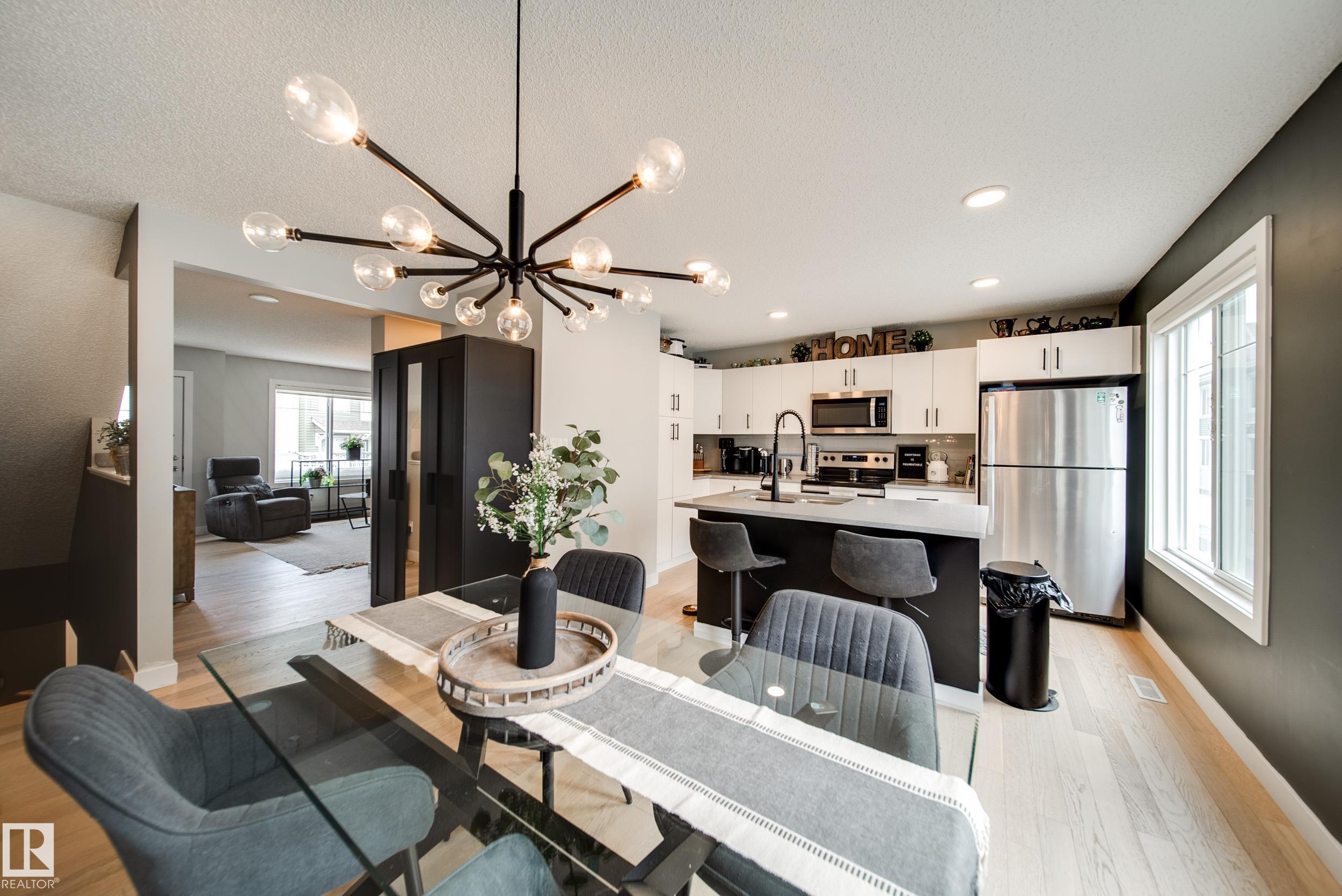 Photo 8 at 42 - 2922 Maple Way NW, Maple Crest, Edmonton