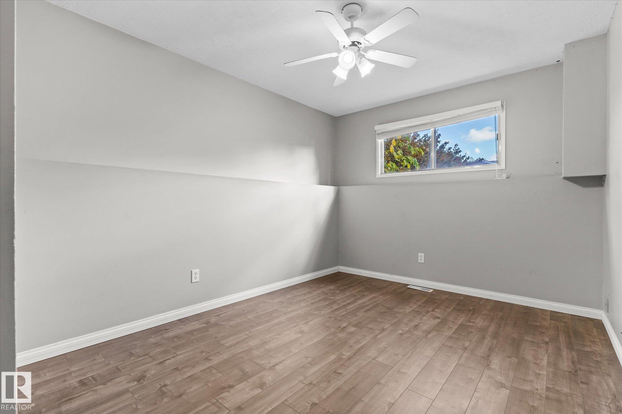 Photo 16 at 33 Westglen Crescent, West Grove, Spruce Grove