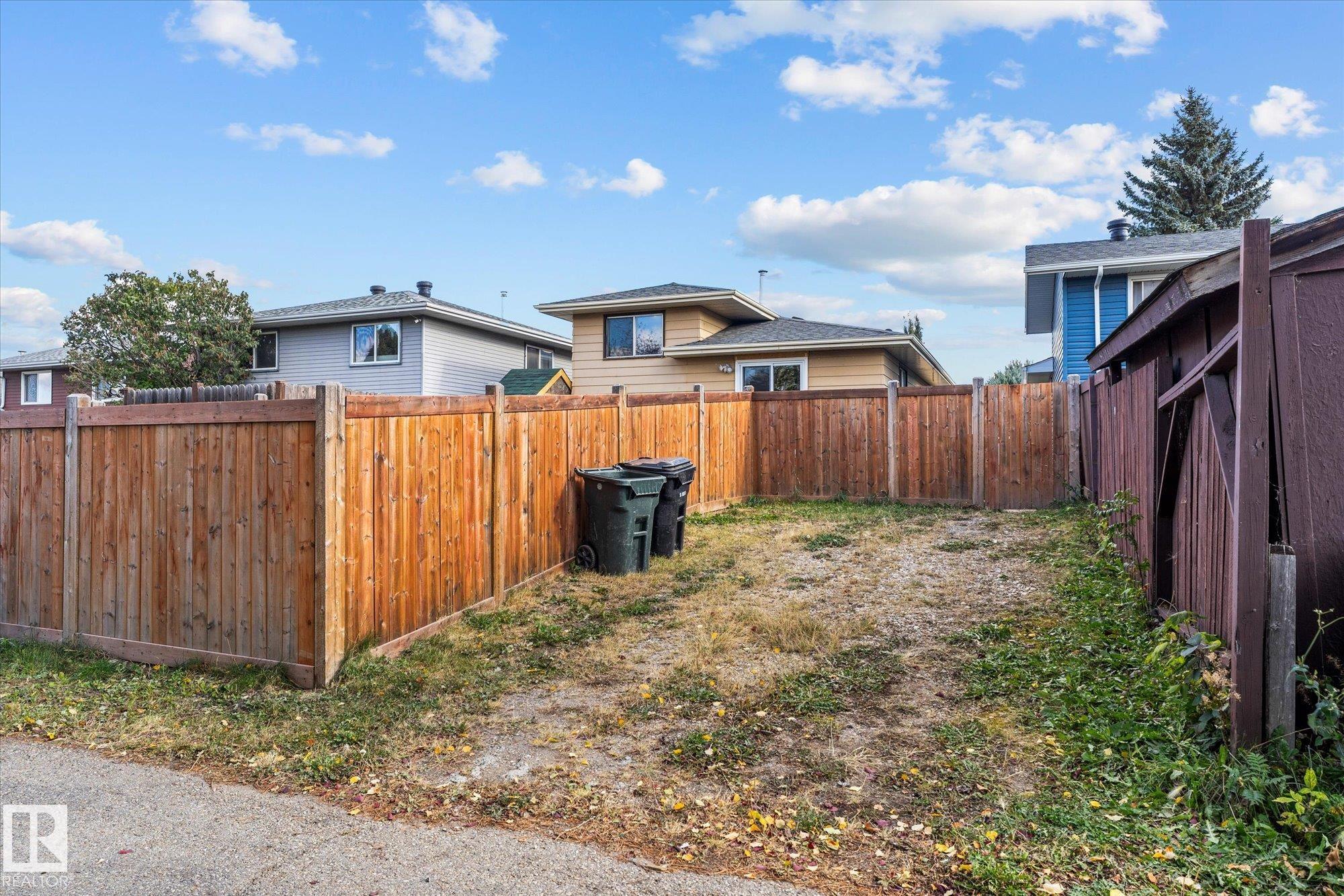 Photo 25 at 33 Westglen Crescent, West Grove, Spruce Grove