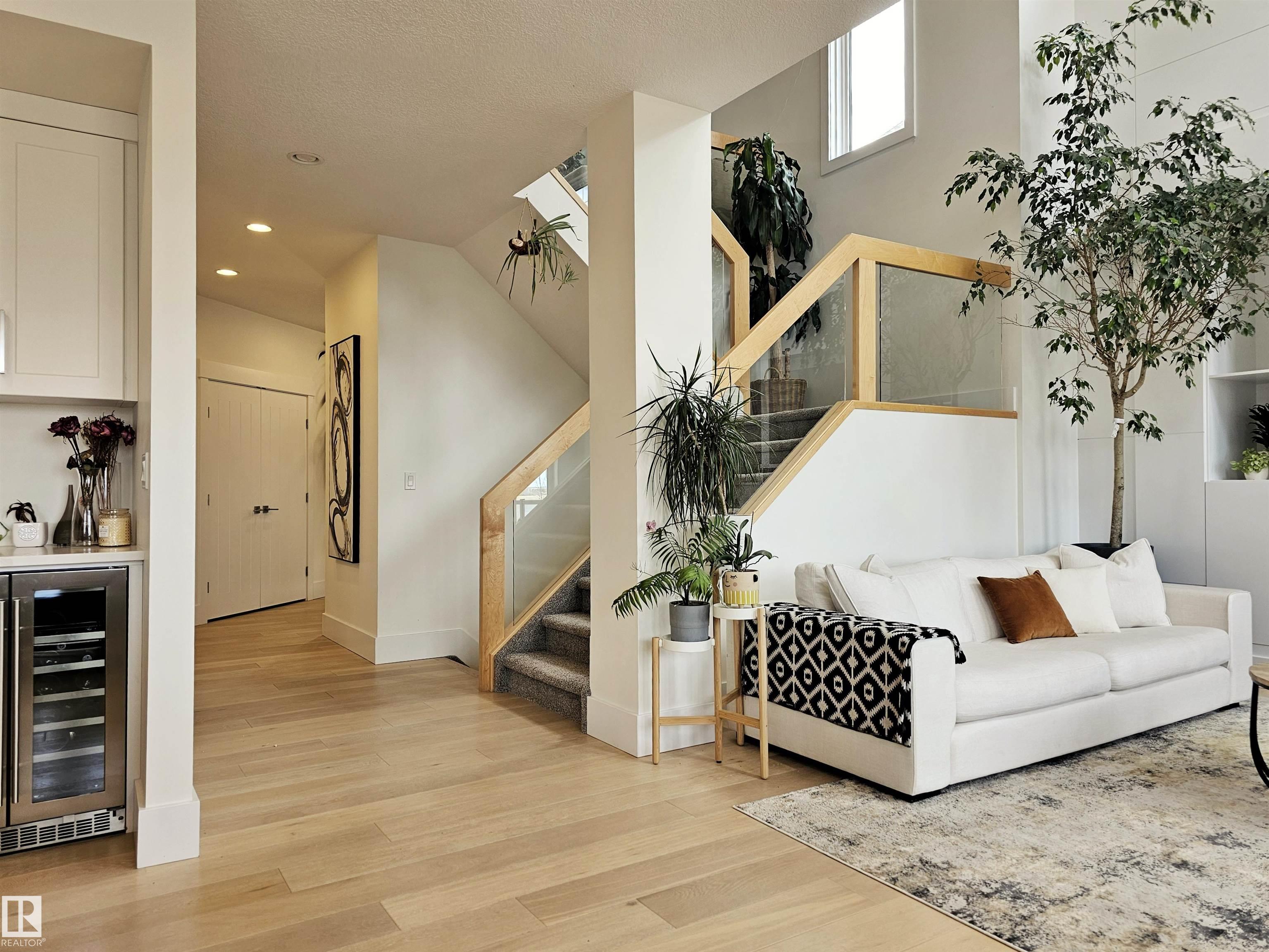 Photo 11 at 1265 Peregrine Terrace NW, Hawks Ridge, Edmonton