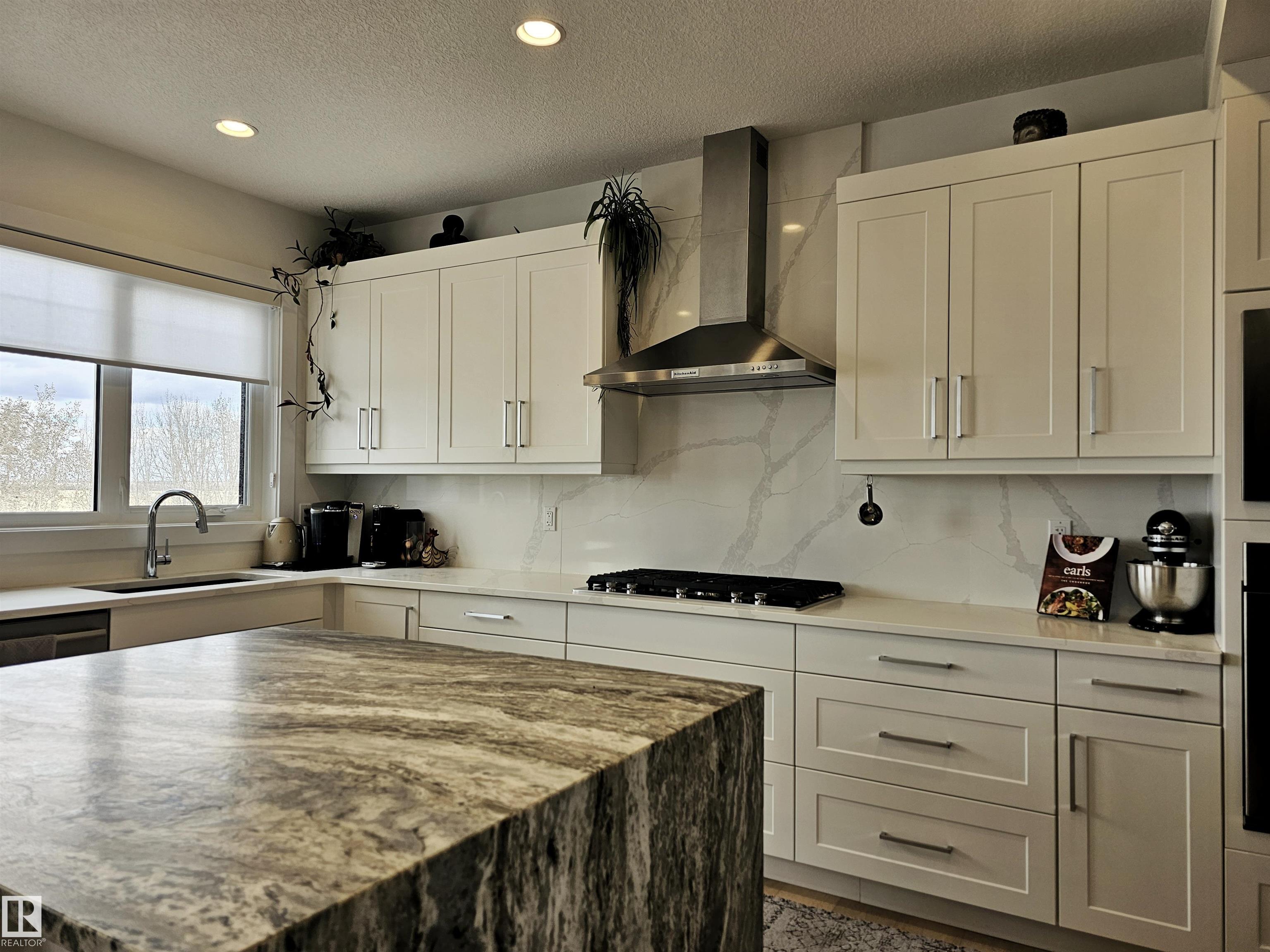 Photo 20 at 1265 Peregrine Terrace NW, Hawks Ridge, Edmonton