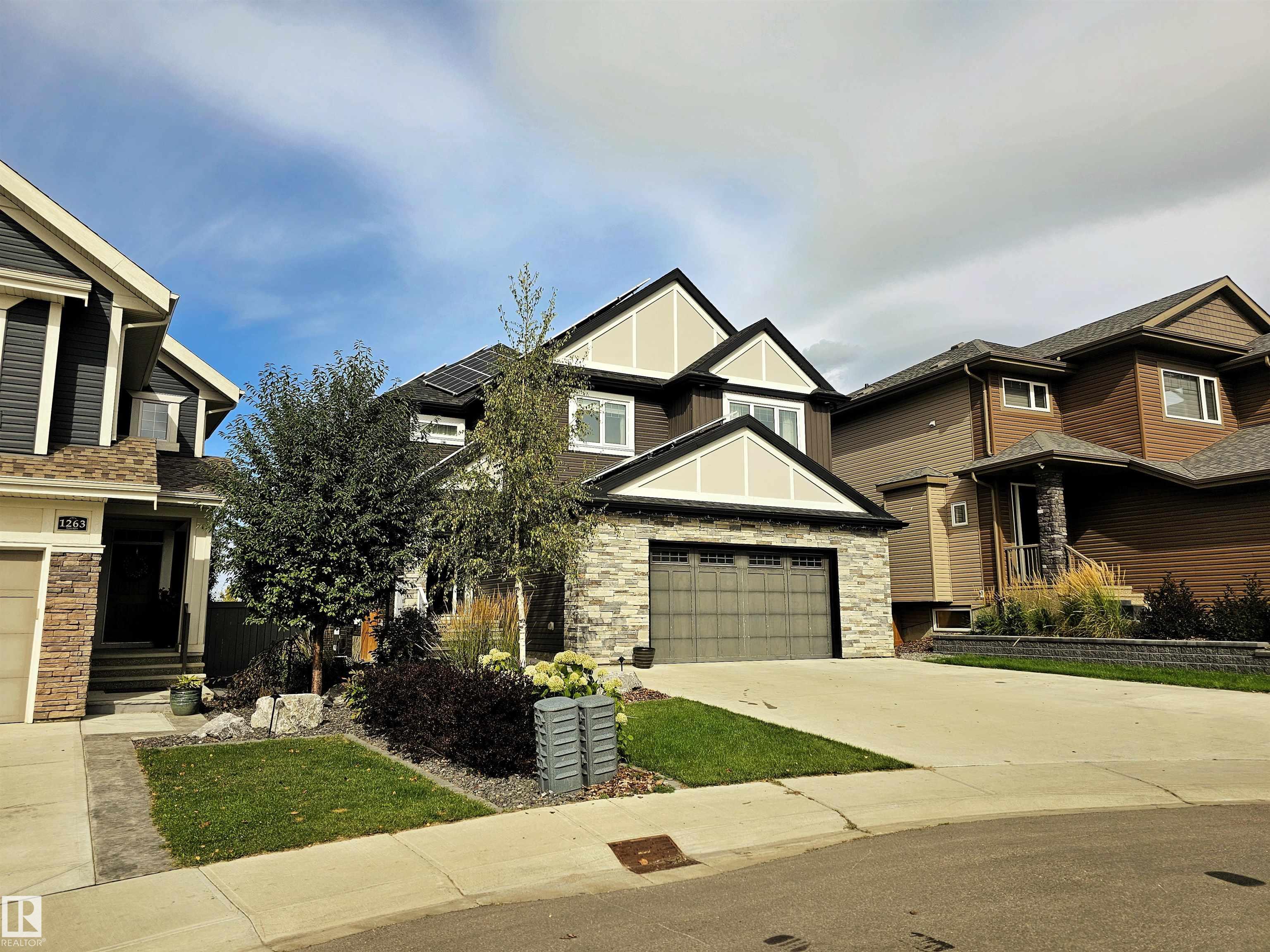 Photo 3 at 1265 Peregrine Terrace NW, Hawks Ridge, Edmonton