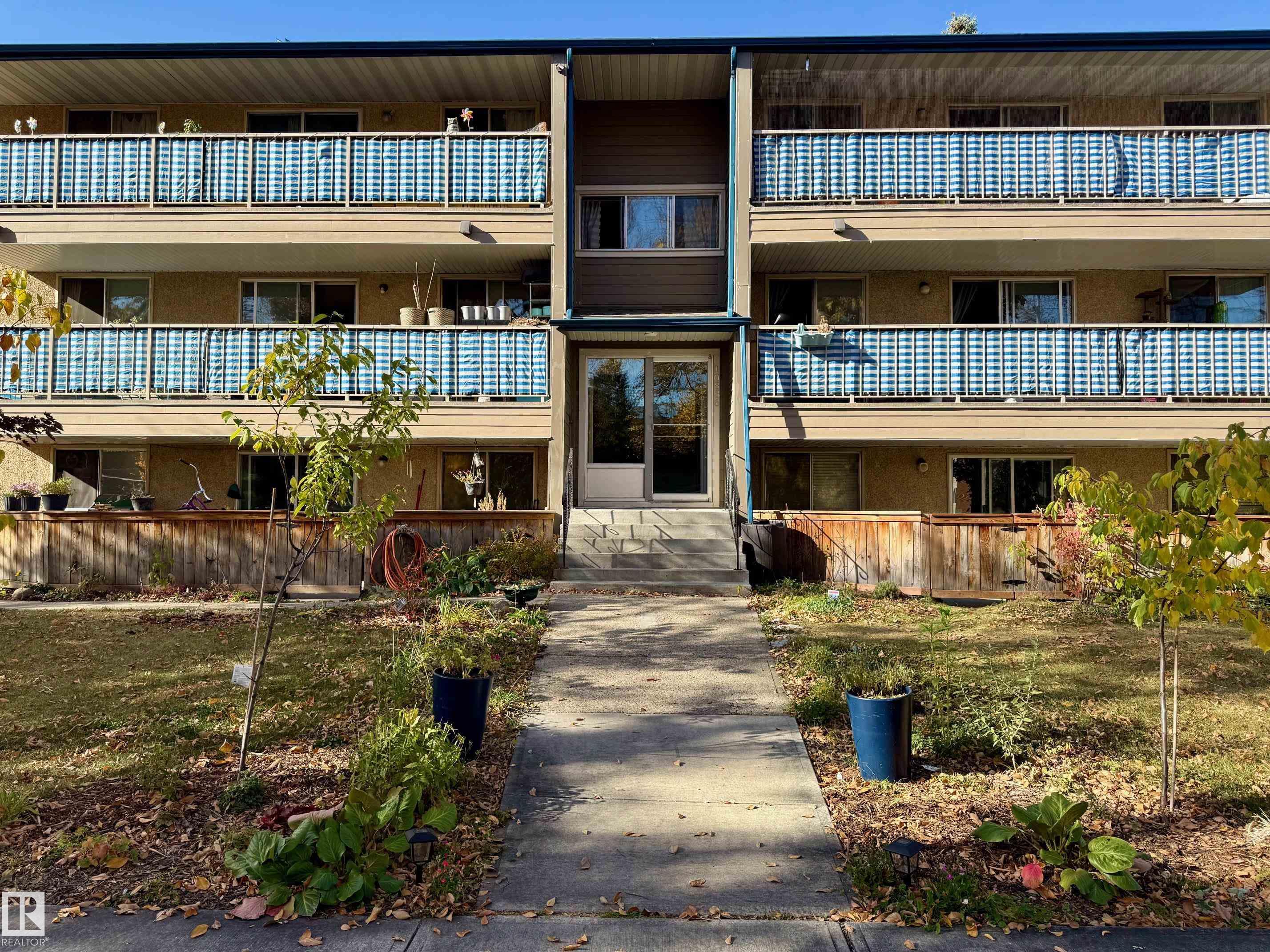 Photo 2 at 3 - 10836 116 Street NW, Queen Mary Park, Edmonton