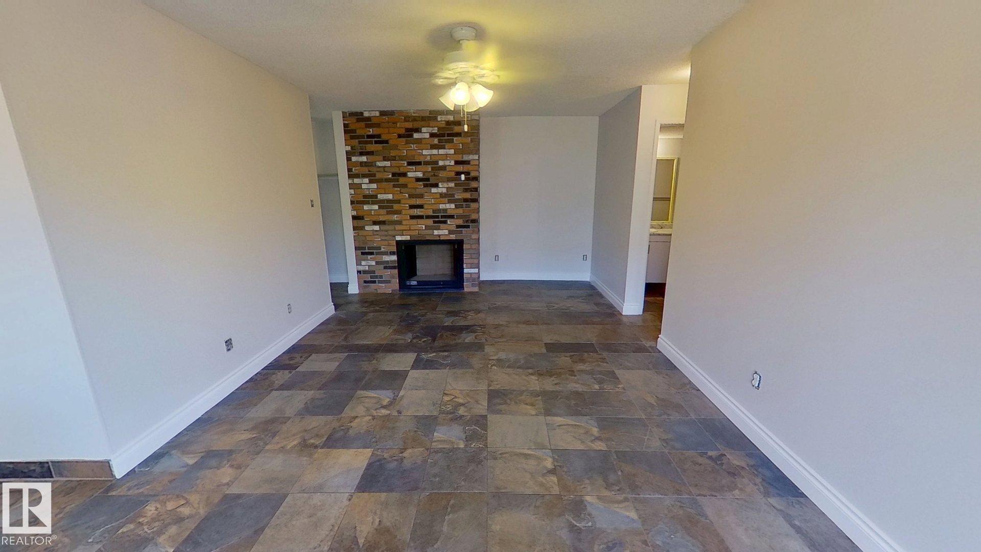 Photo 3 at 3 - 10836 116 Street NW, Queen Mary Park, Edmonton