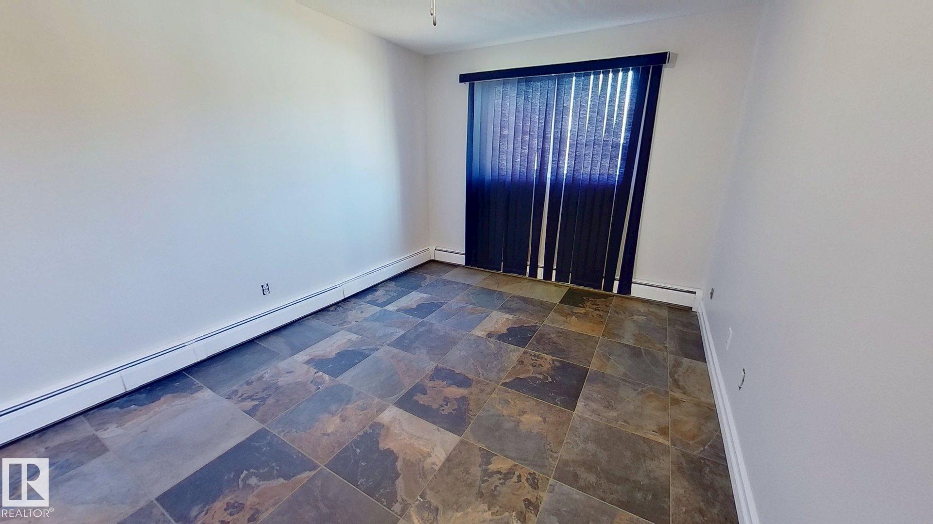 Photo 8 at 3 - 10836 116 Street NW, Queen Mary Park, Edmonton