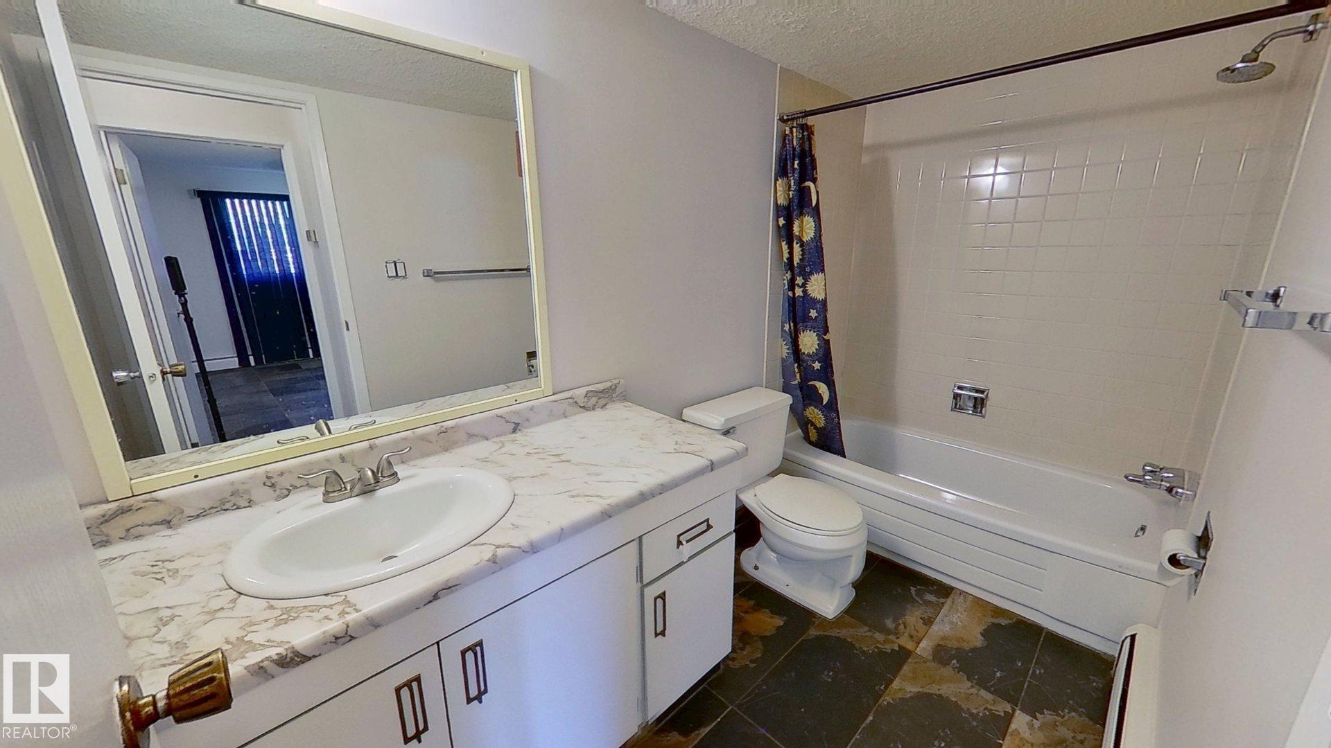 Photo 10 at 3 - 10836 116 Street NW, Queen Mary Park, Edmonton