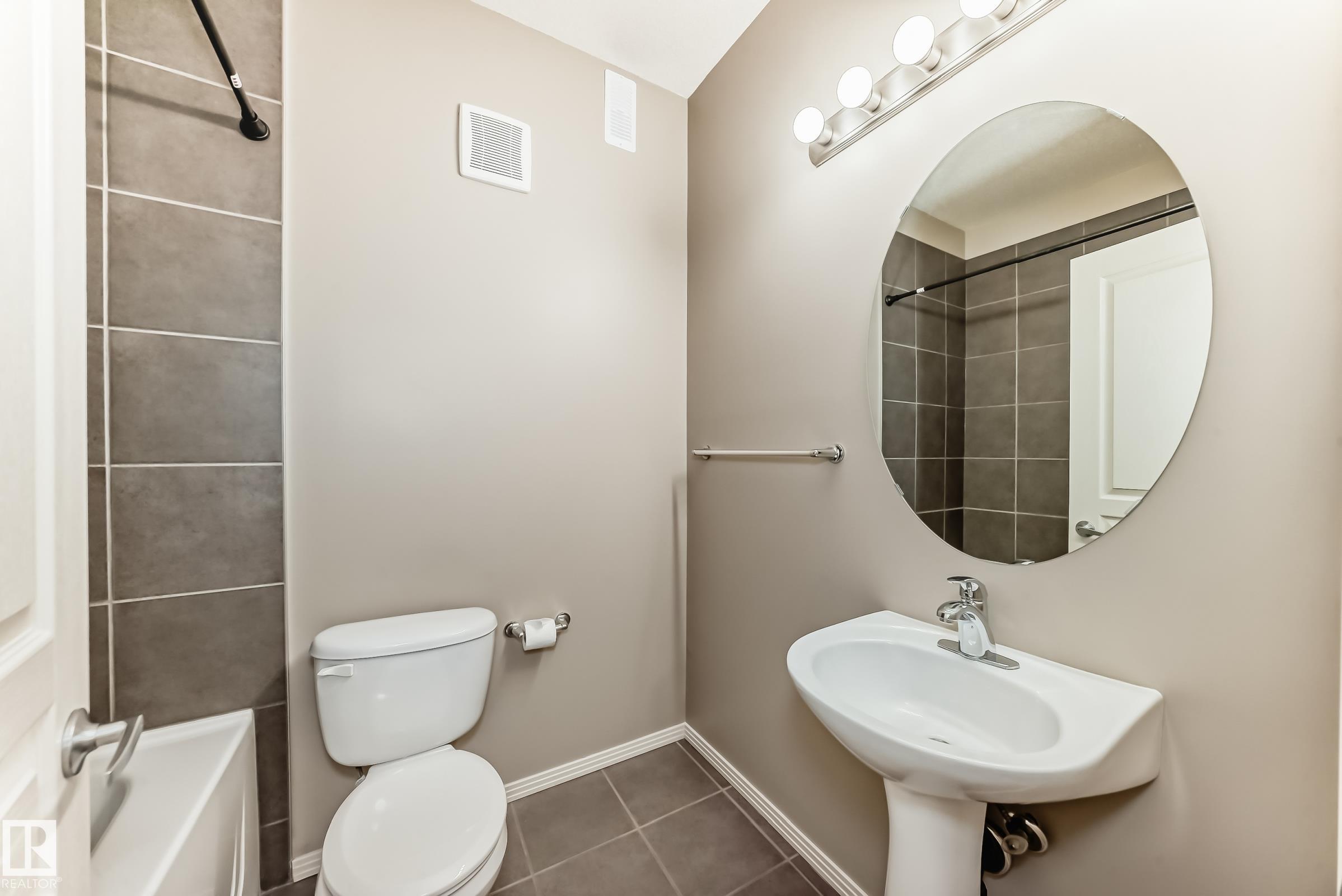 Photo 38 at 152 - 4827 104a Street NW, Empire Park, Edmonton